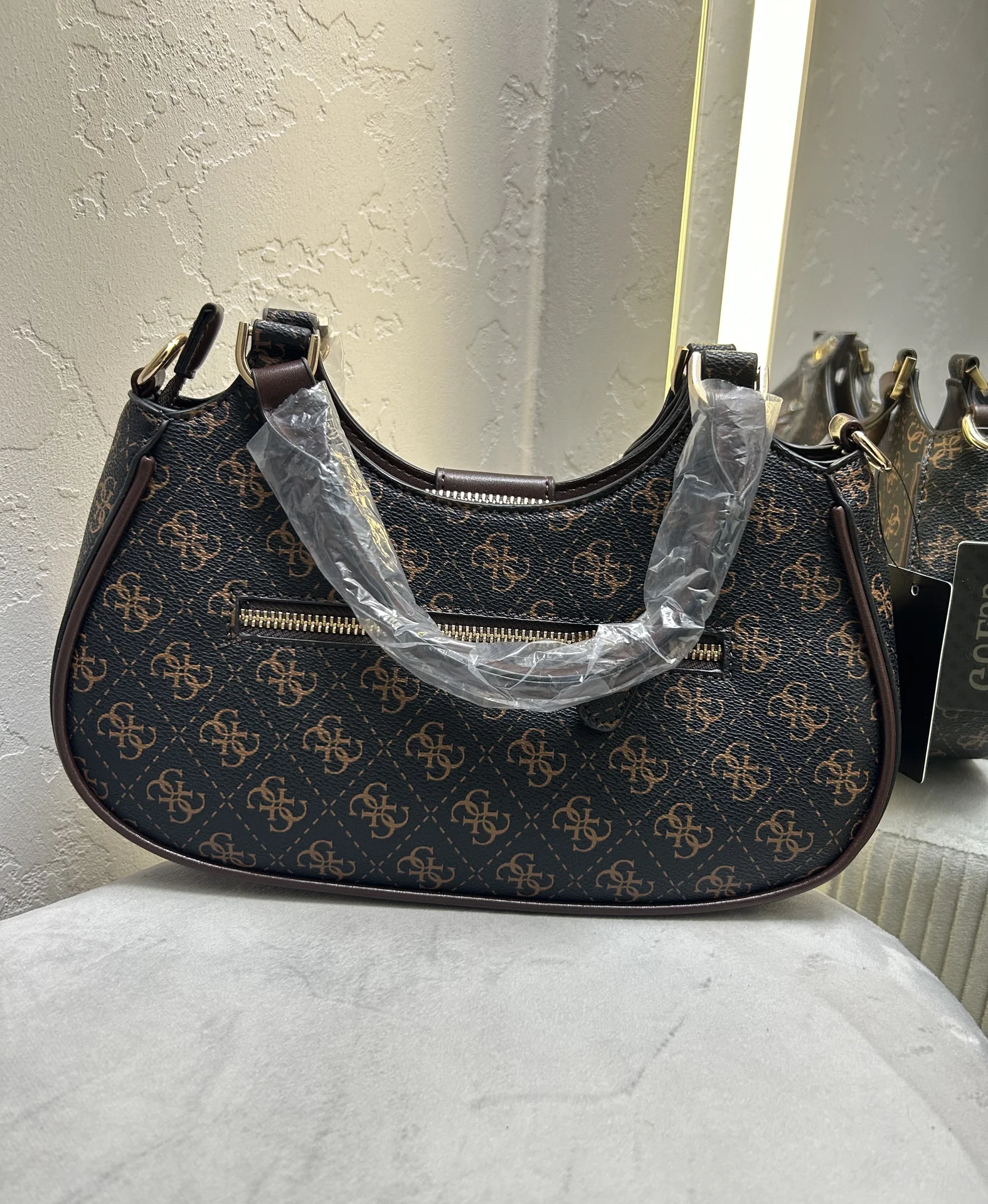 Женская сумка Guess - миниатюра 2