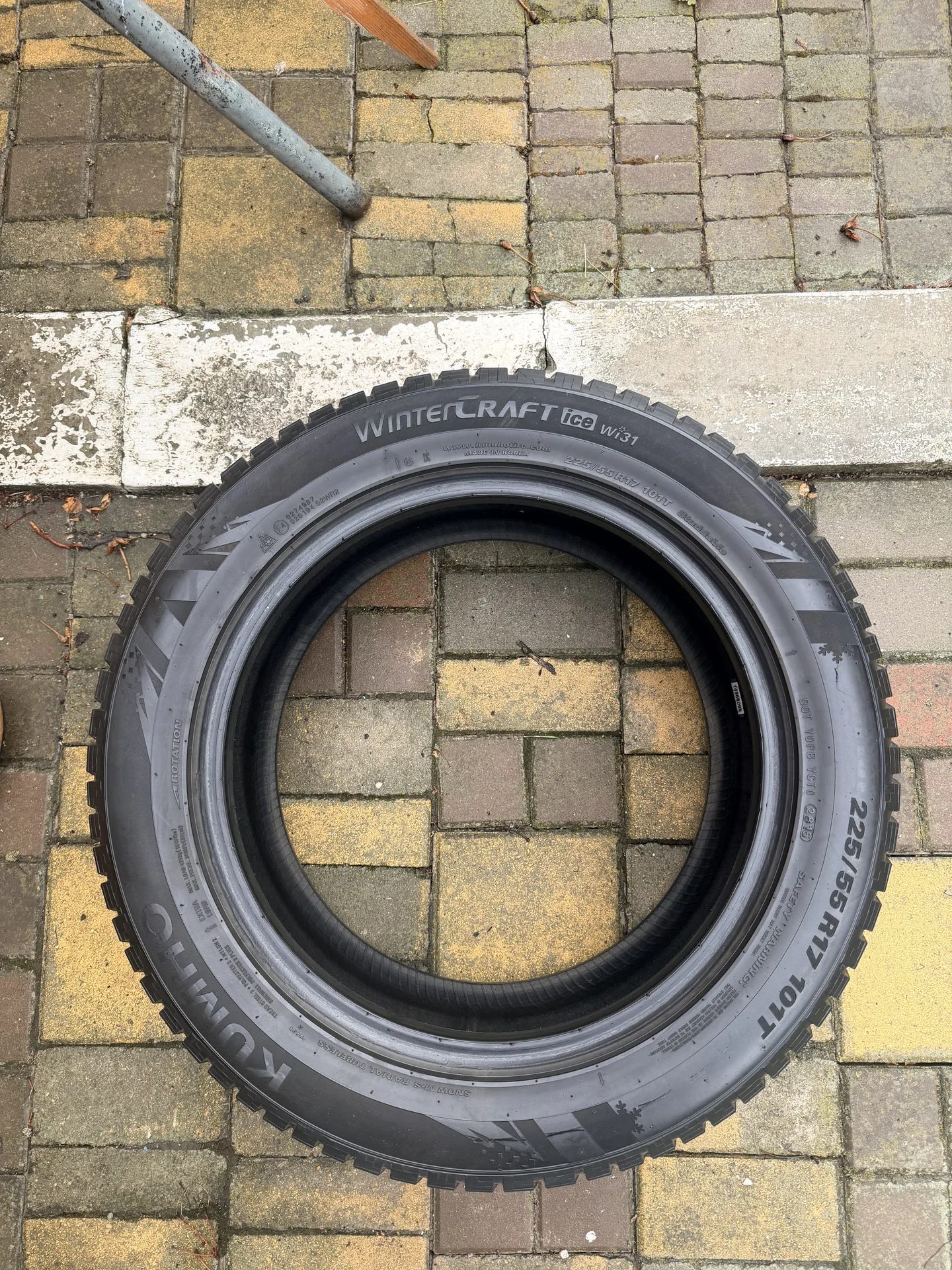 Шины Kumho WinterCraft Ice WI31 225/55 R17 101T - миниатюра 2