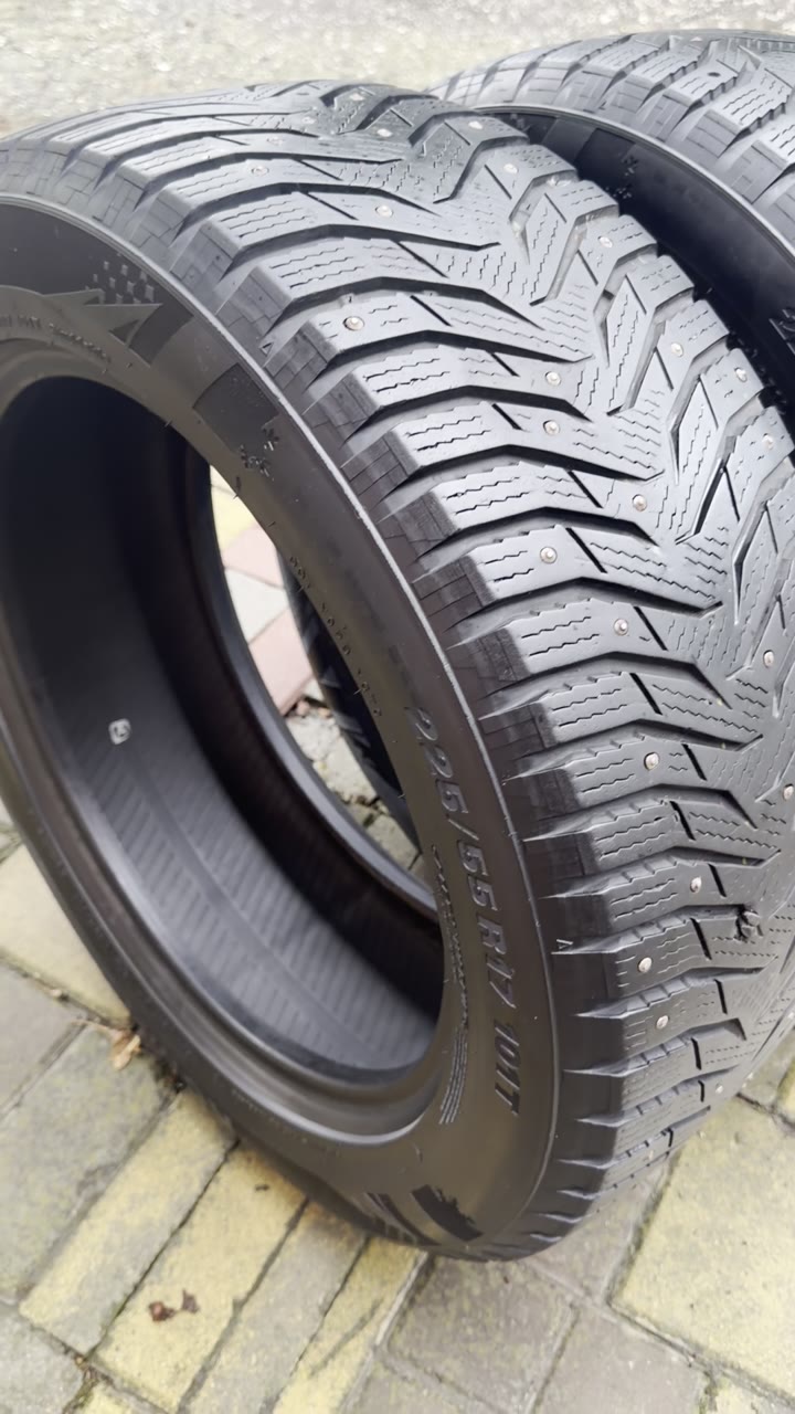 Шины Kumho WinterCraft Ice WI31 225/55 R17 101T - видео 9