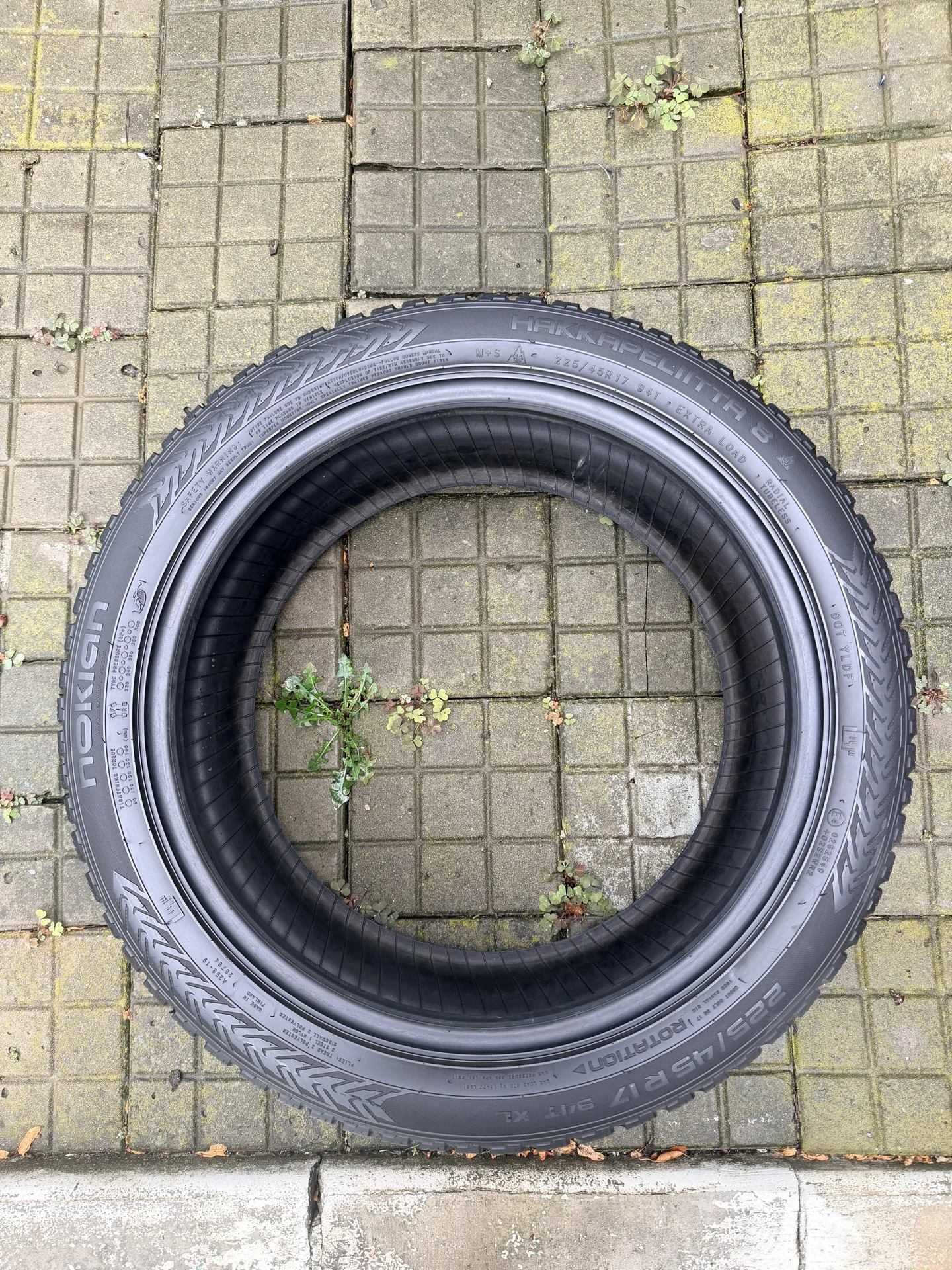 Шины зимние Nokian Hakkapeliitta 8 225/45 R17 - миниатюра 2