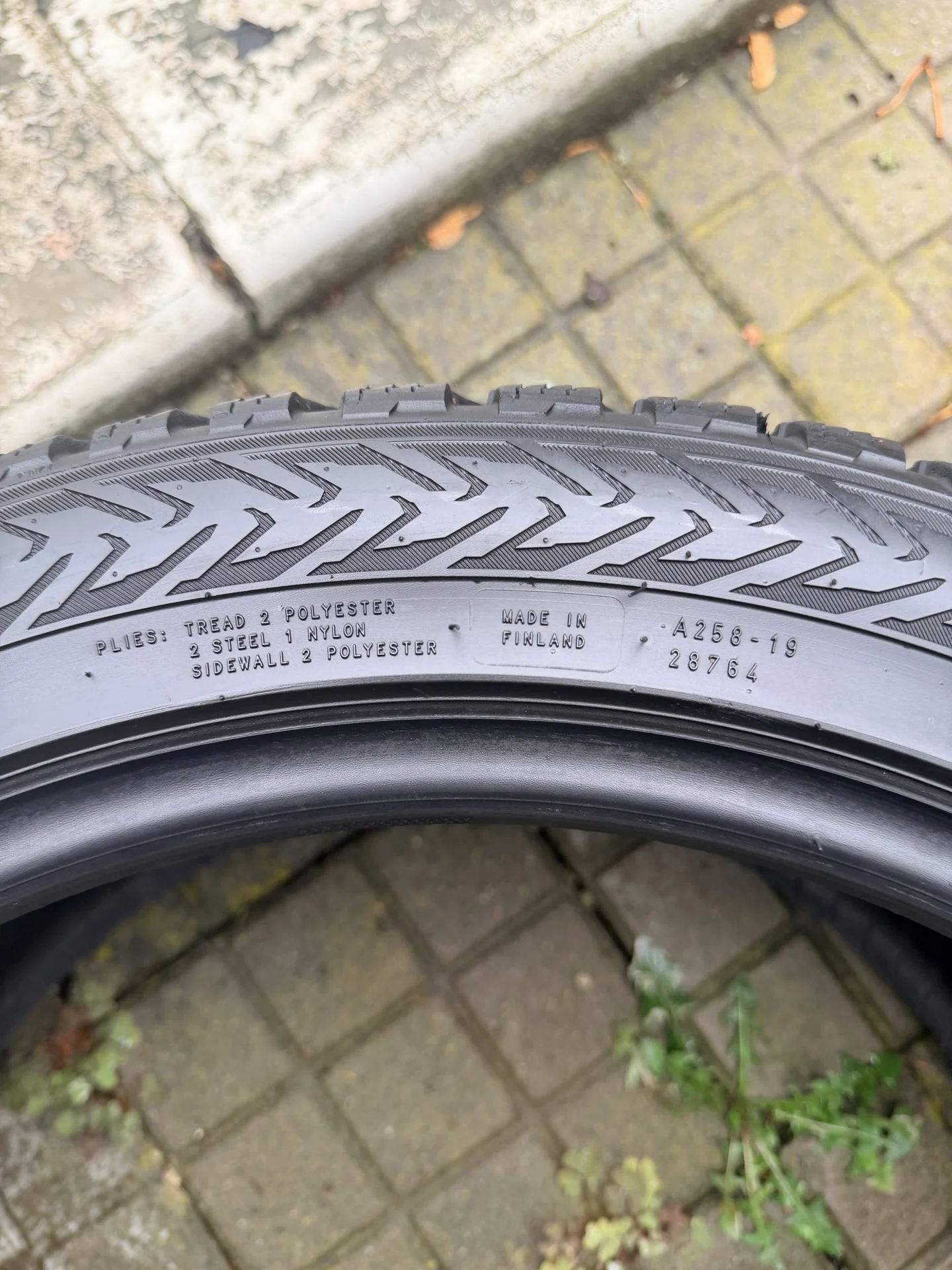 Шины зимние Nokian Hakkapeliitta 8 225/45 R17 - миниатюра 4