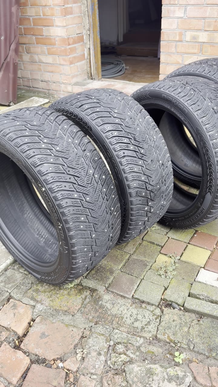 Шины зимние Nokian Hakkapeliitta 8 225/45 R17 - видео 13