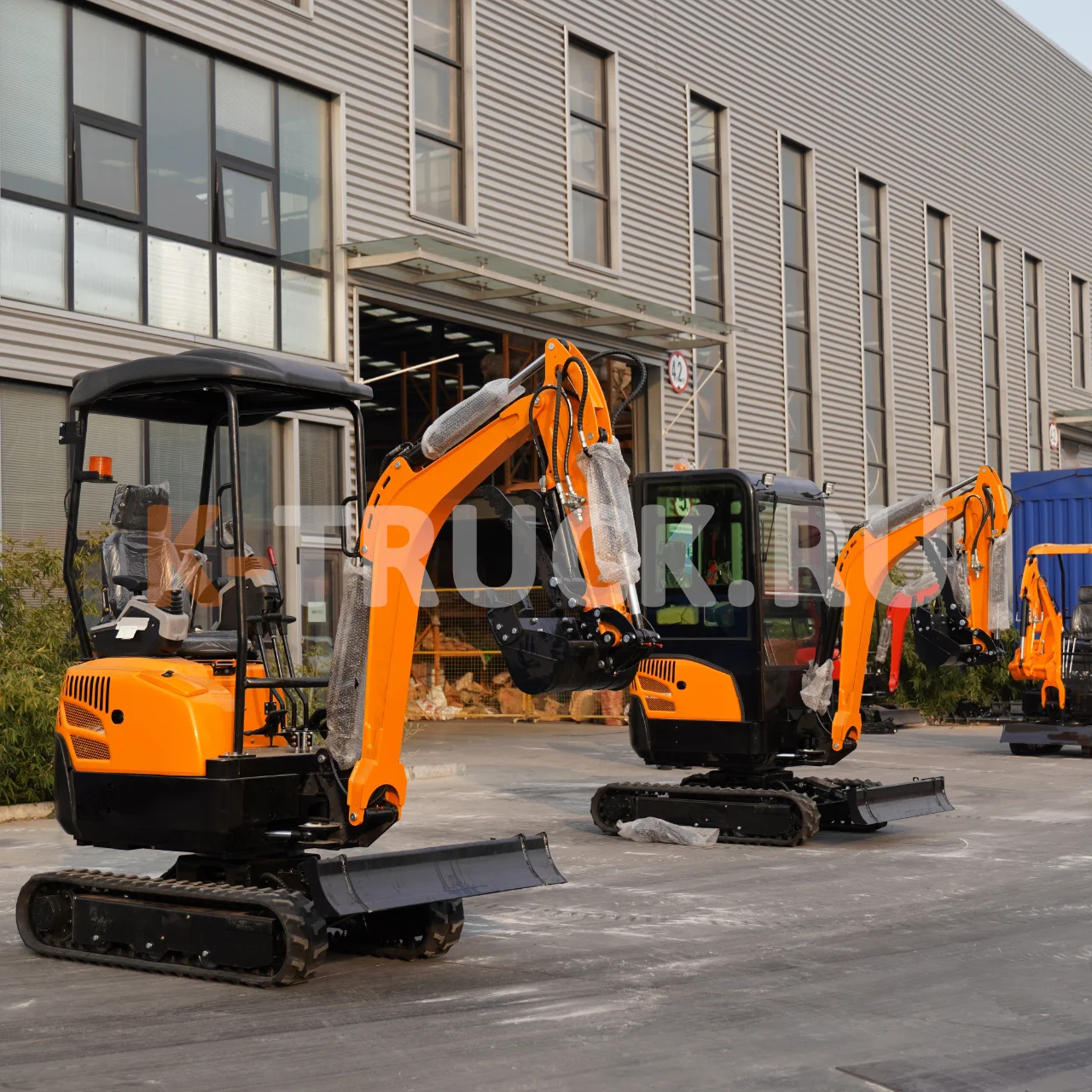Мини - экскаватор RUMM 13 - Kubota D722, Без кабины - миниатюра 3