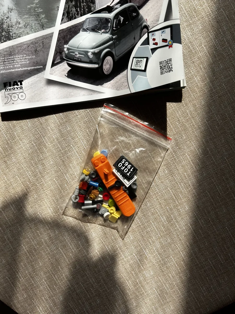 LEGO 10271 Fiat 500 Оригинал (Весь комплект + инструкция) - миниатюра 7