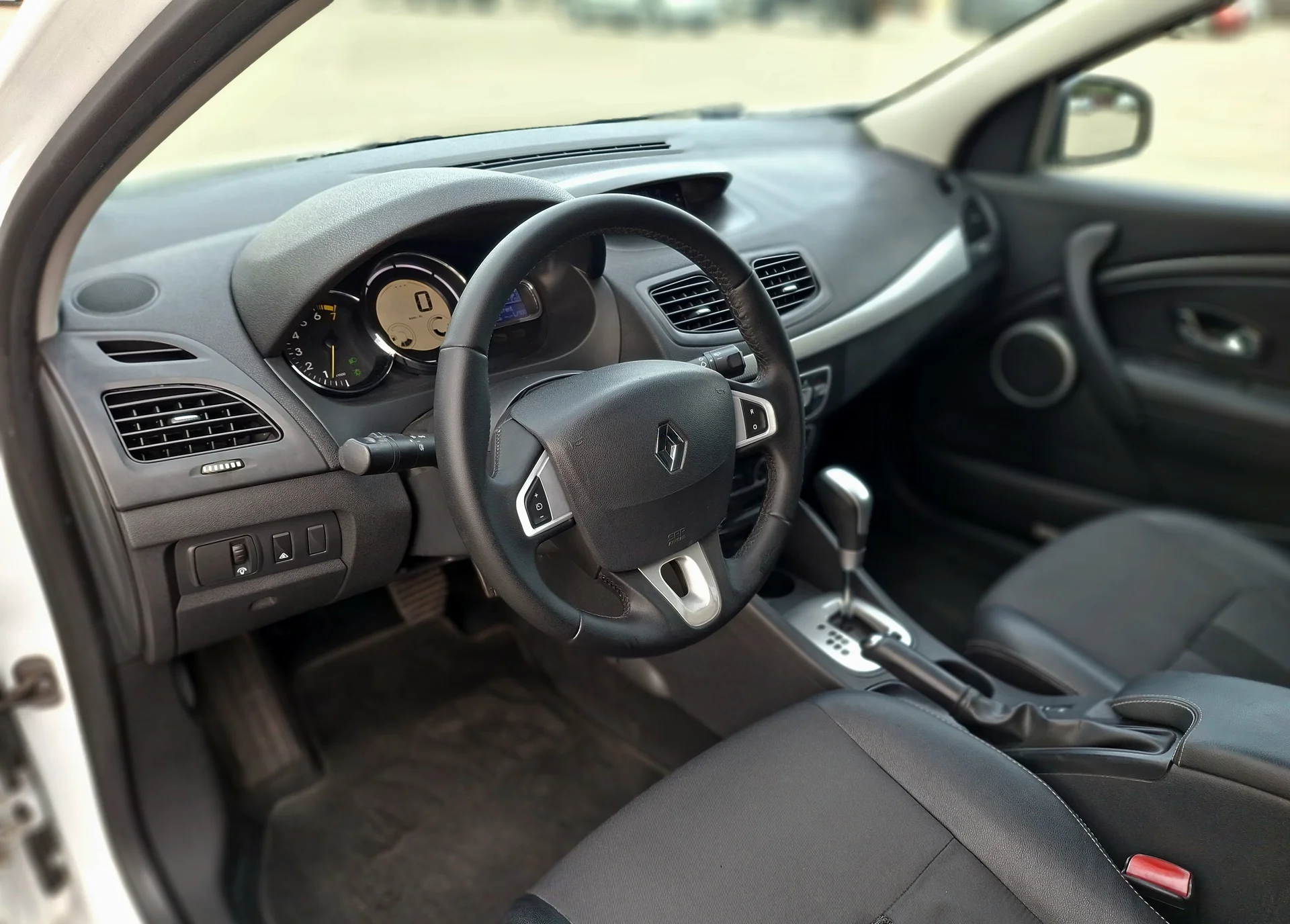 Renault Megane III 2012г 2л. АКПП - миниатюра 11