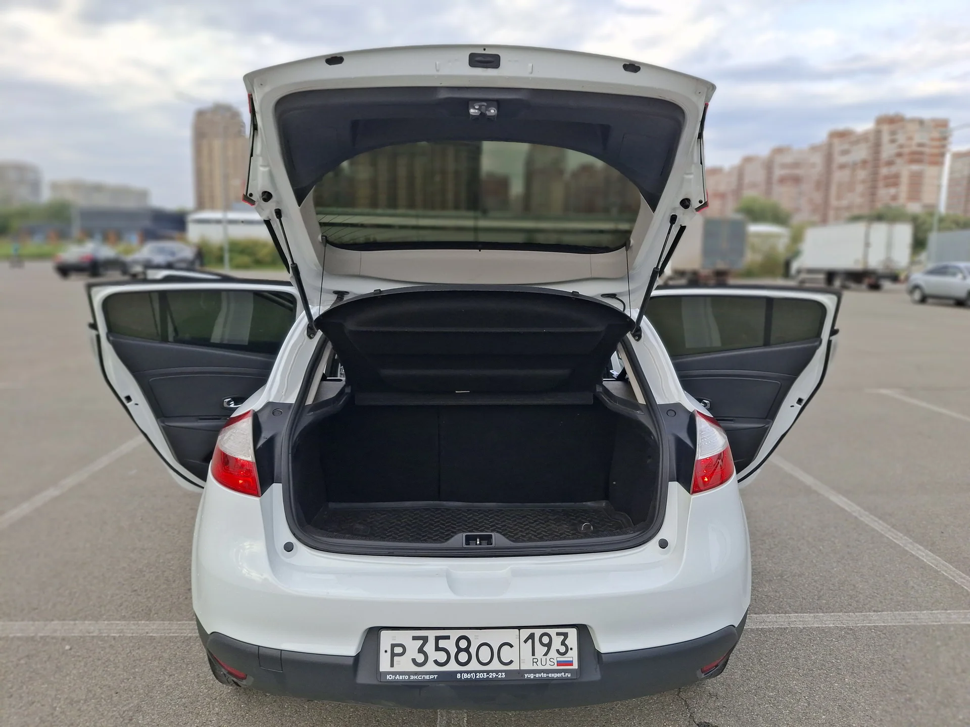 Renault Megane III 2012г 2л. АКПП - миниатюра 13