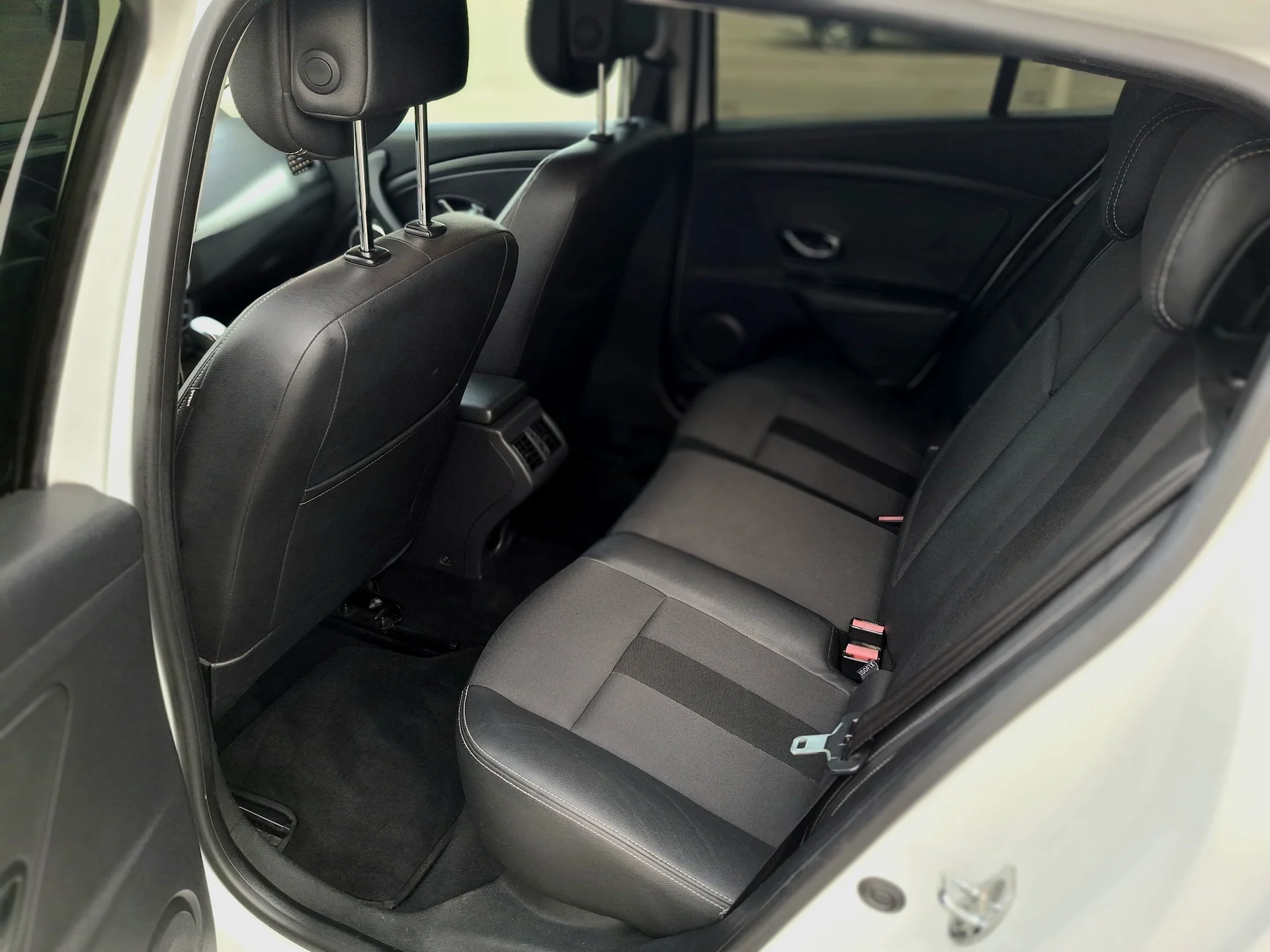 Renault Megane III 2012г 2л. АКПП - миниатюра 14