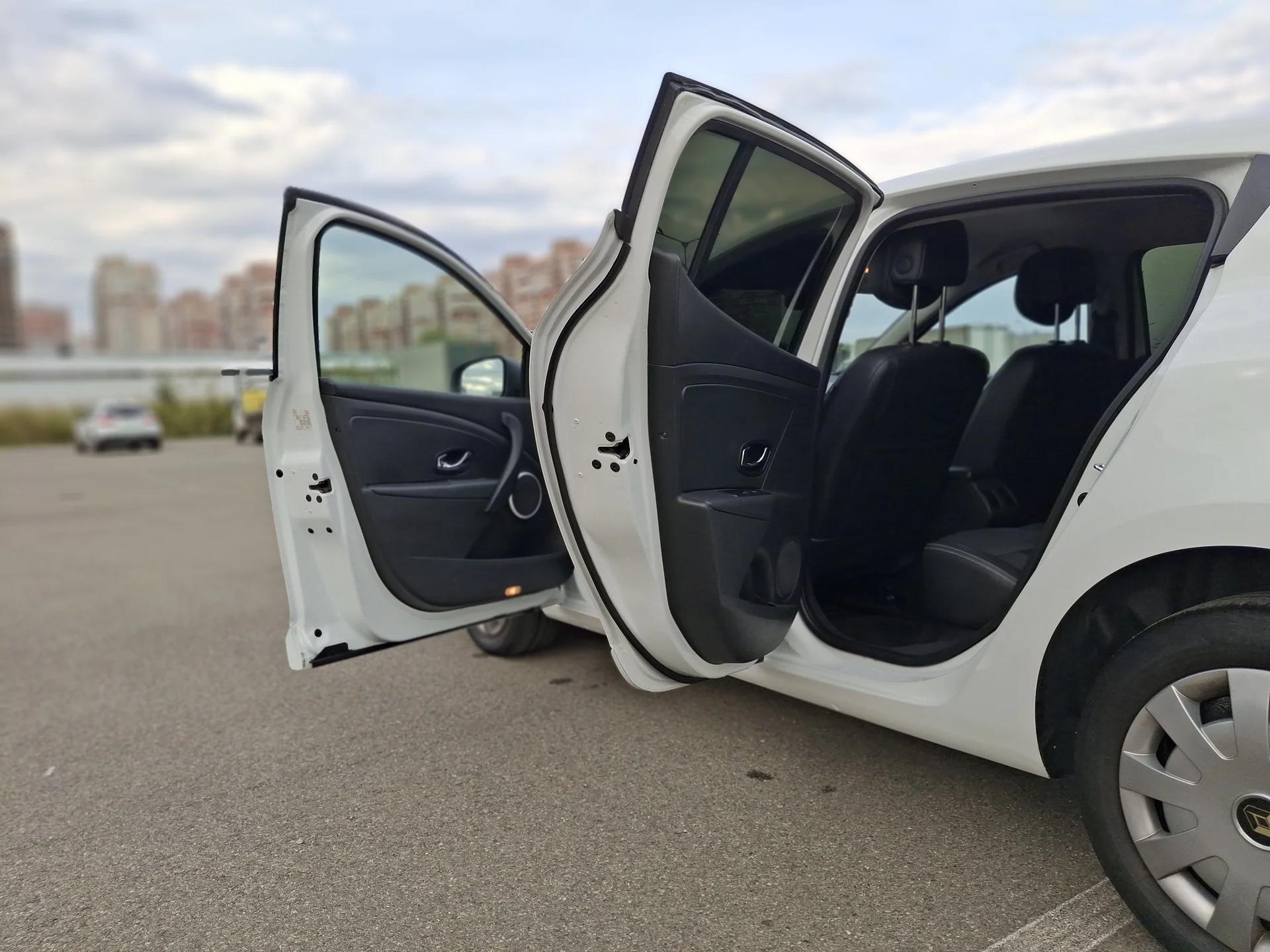 Renault Megane III 2012г 2л. АКПП - миниатюра 15