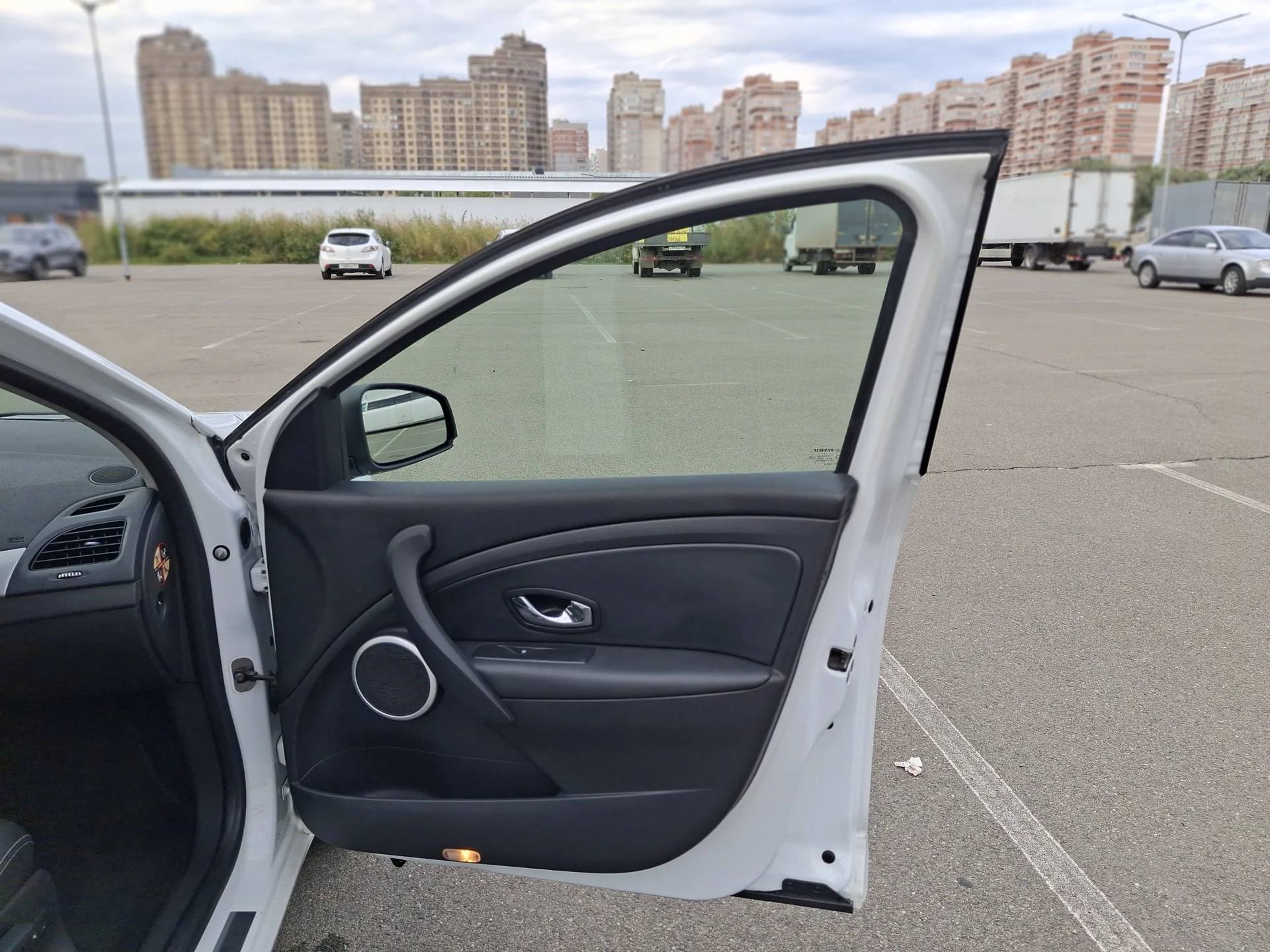 Renault Megane III 2012г 2л. АКПП - миниатюра 22