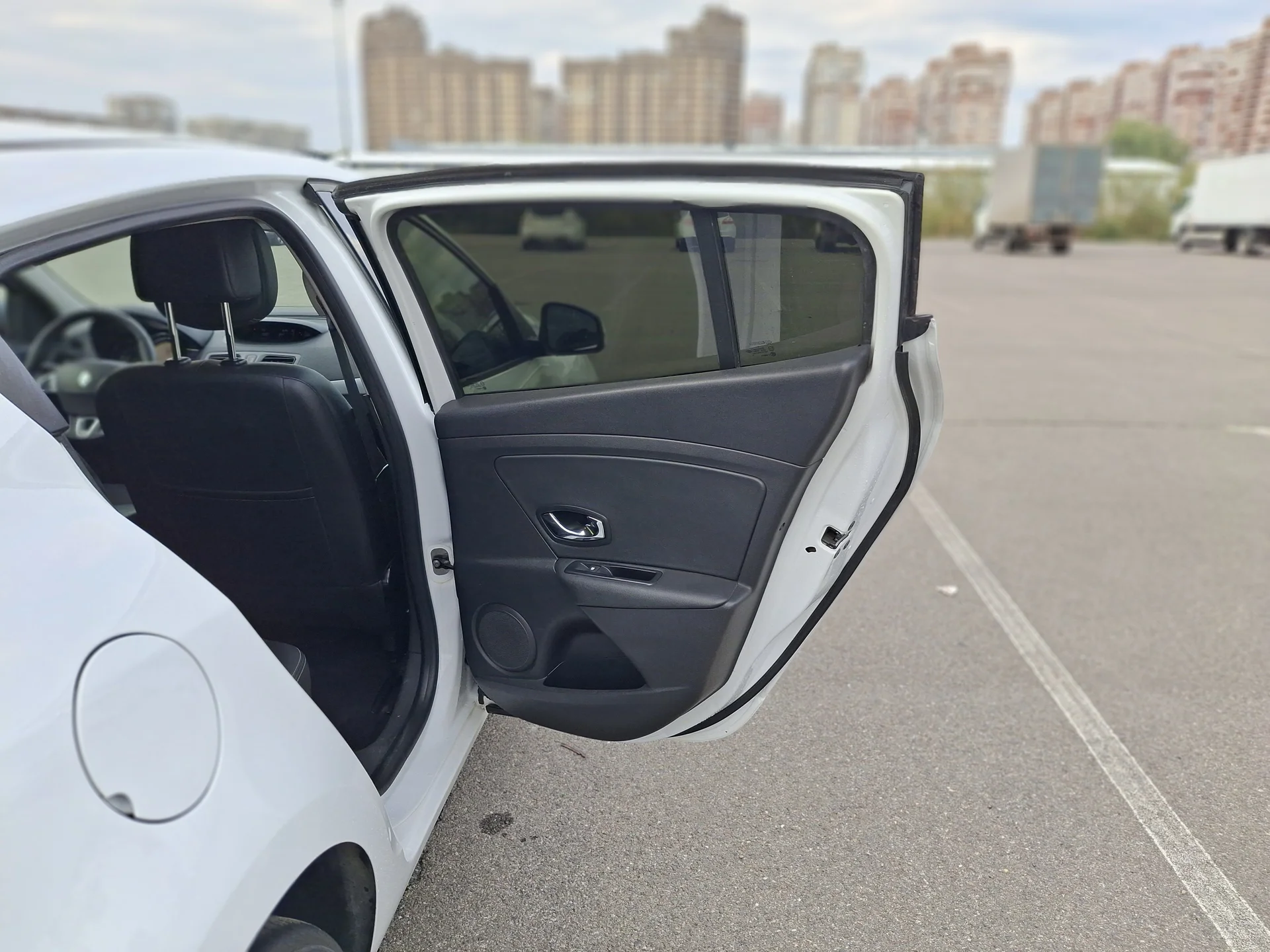 Renault Megane III 2012г 2л. АКПП - миниатюра 25