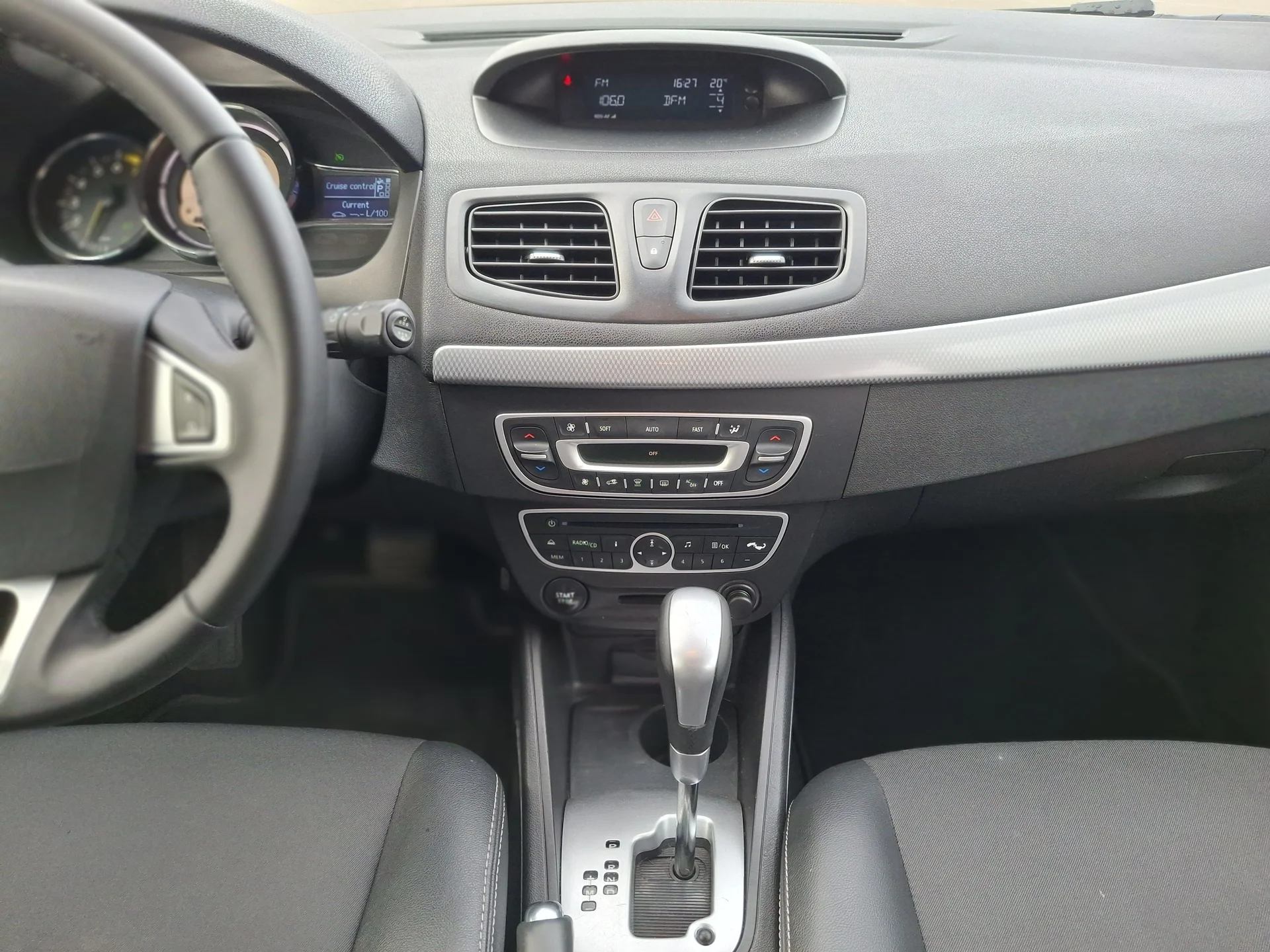 Renault Megane III 2012г 2л. АКПП - миниатюра 29