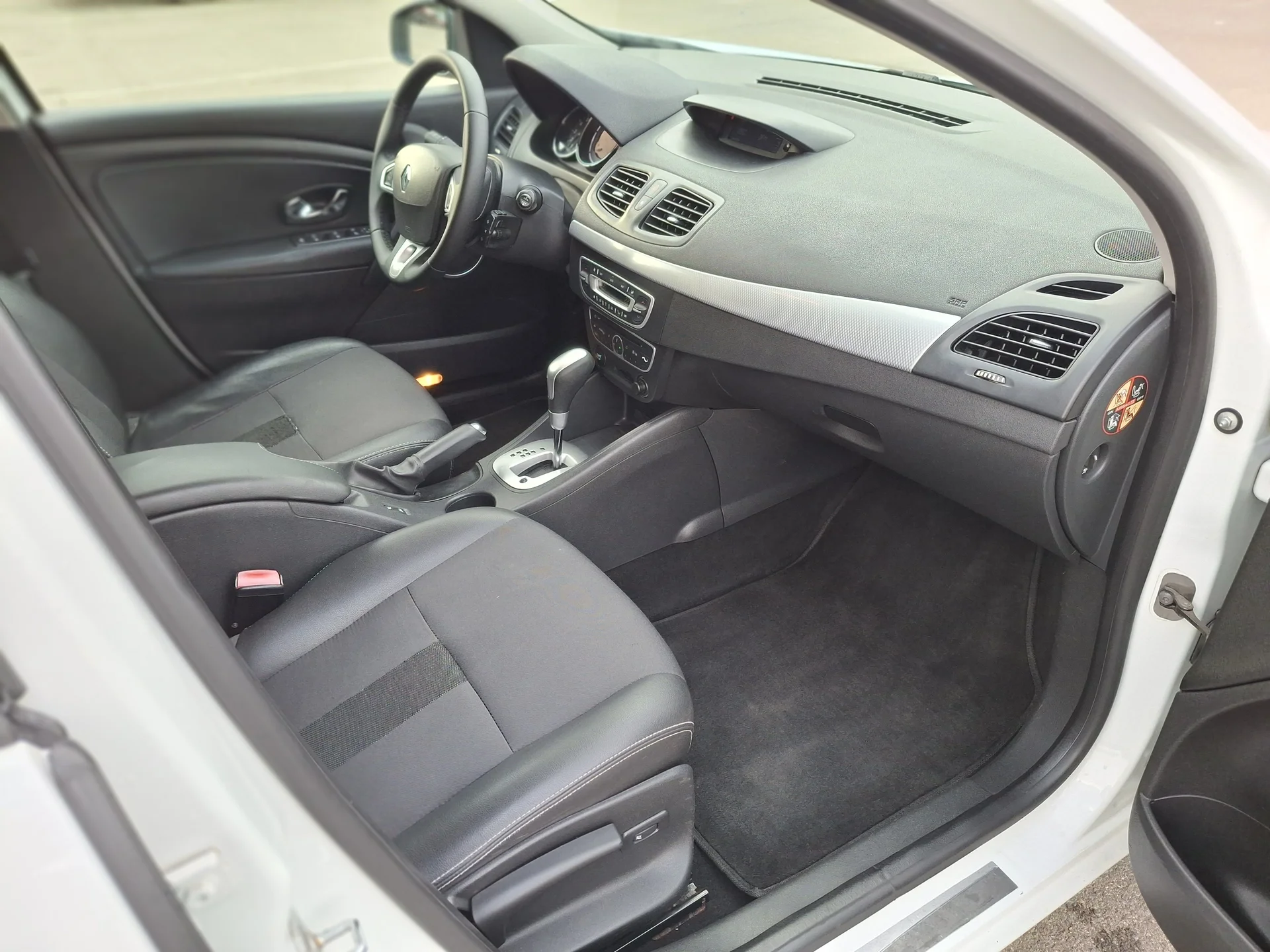 Renault Megane III 2012г 2л. АКПП - миниатюра 40