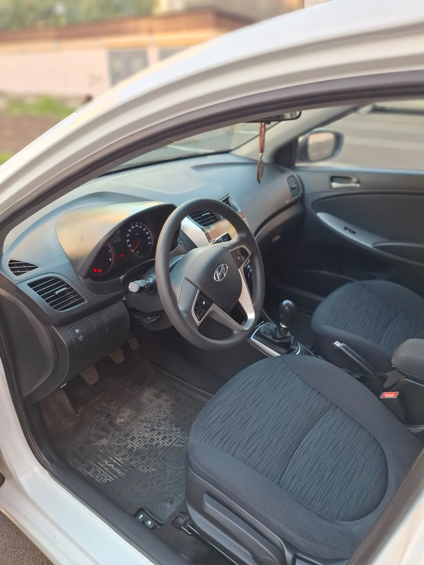 В продаже Hyundai Solaris SuperSeries 2016г - миниатюра 23