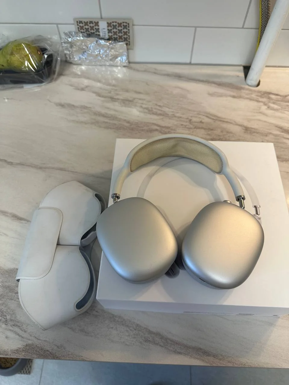 AirPods Max lightning 1 поколения - изображение 1