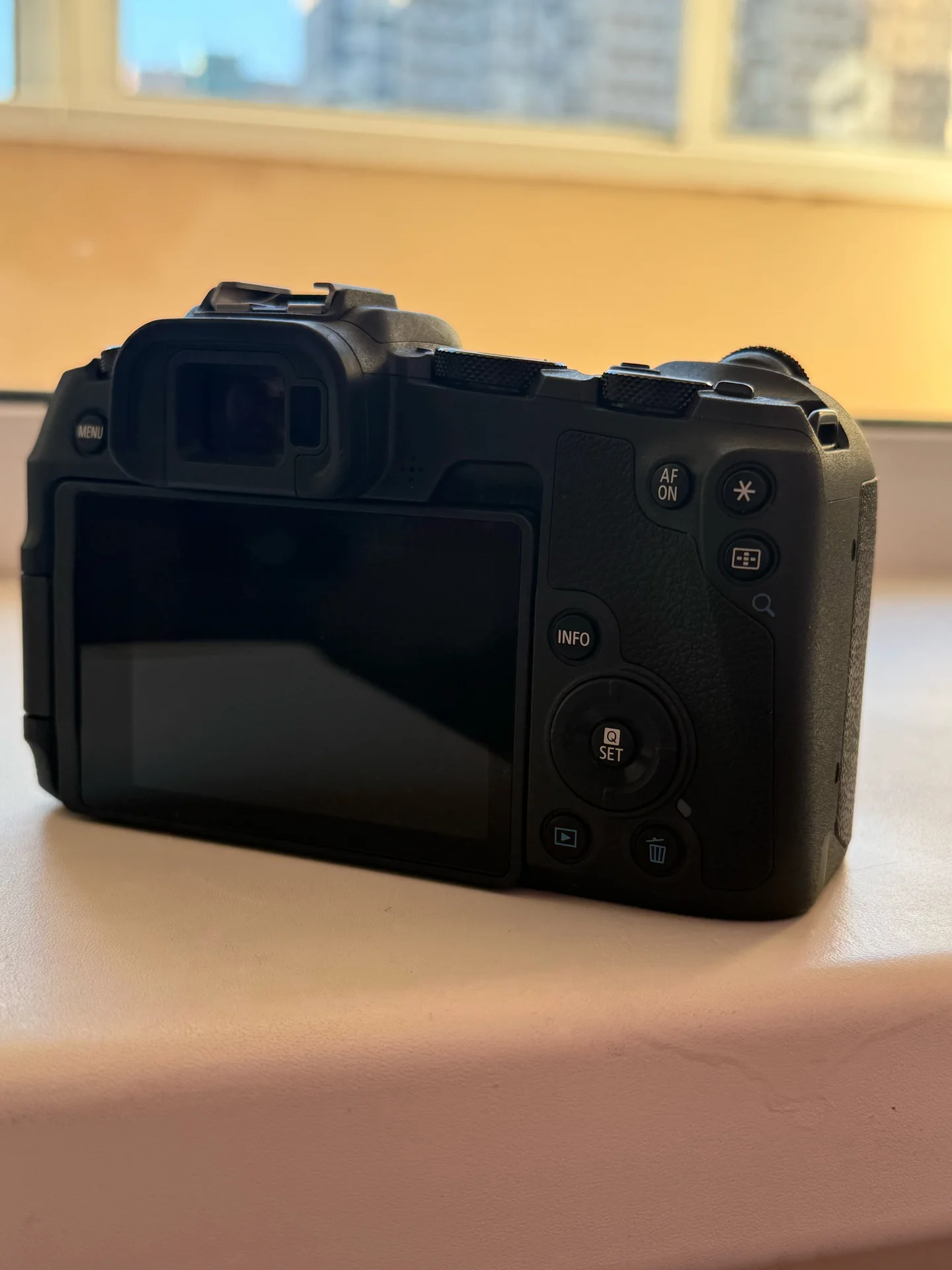 Фотоаппарат canon RP - миниатюра 3