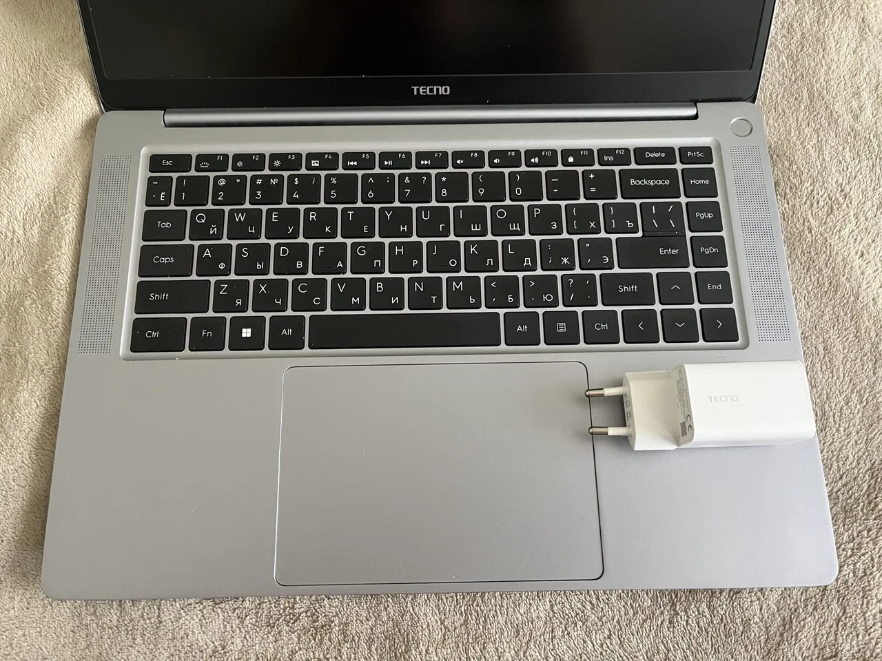 TECNO MegaBook S1 2024 (Intel Core i7 13700H, 15.6", 32ГБ, 1TБ SSD, Intel Iris Xe graphics)
