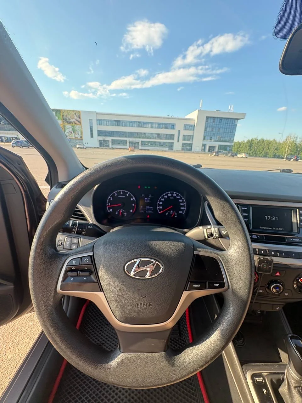 Hyundai Solaris - миниатюра 9