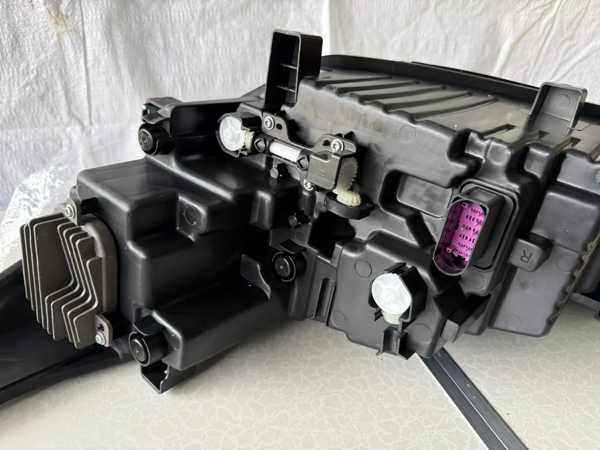 Фары для Geely Coolray 7051048500/7051048400 - миниатюра 6