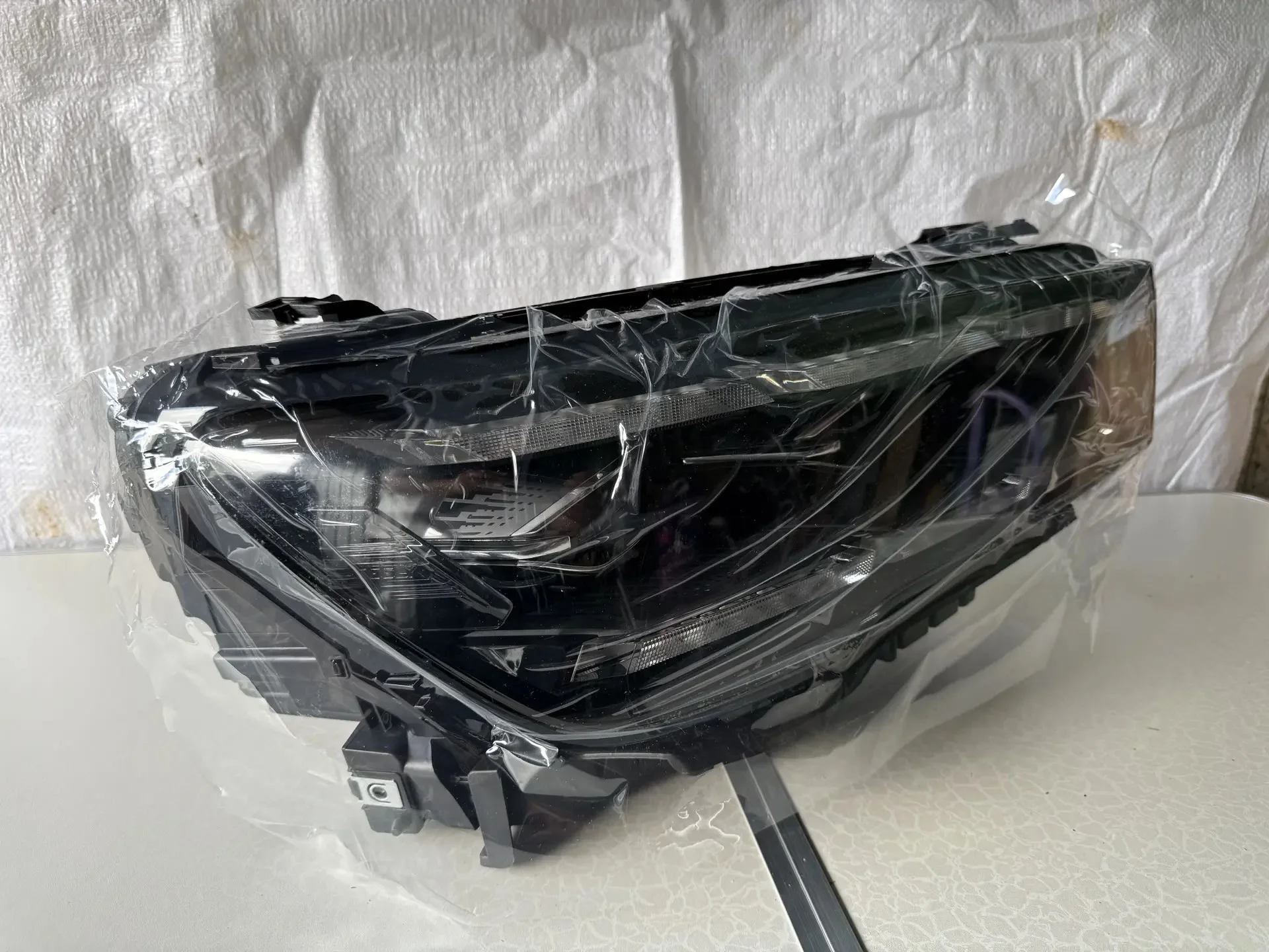 Фары для Geely Monjaro 7051047400/7051047300 - миниатюра 2