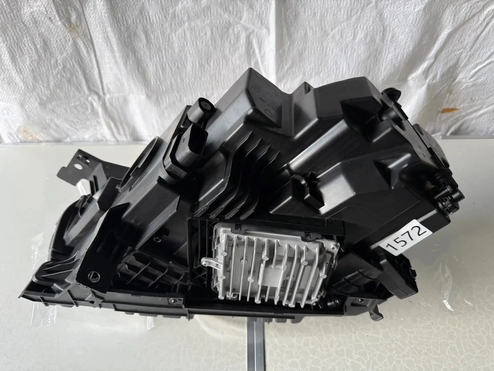 Фары для Geely Monjaro 7051047400/7051047300 - миниатюра 6