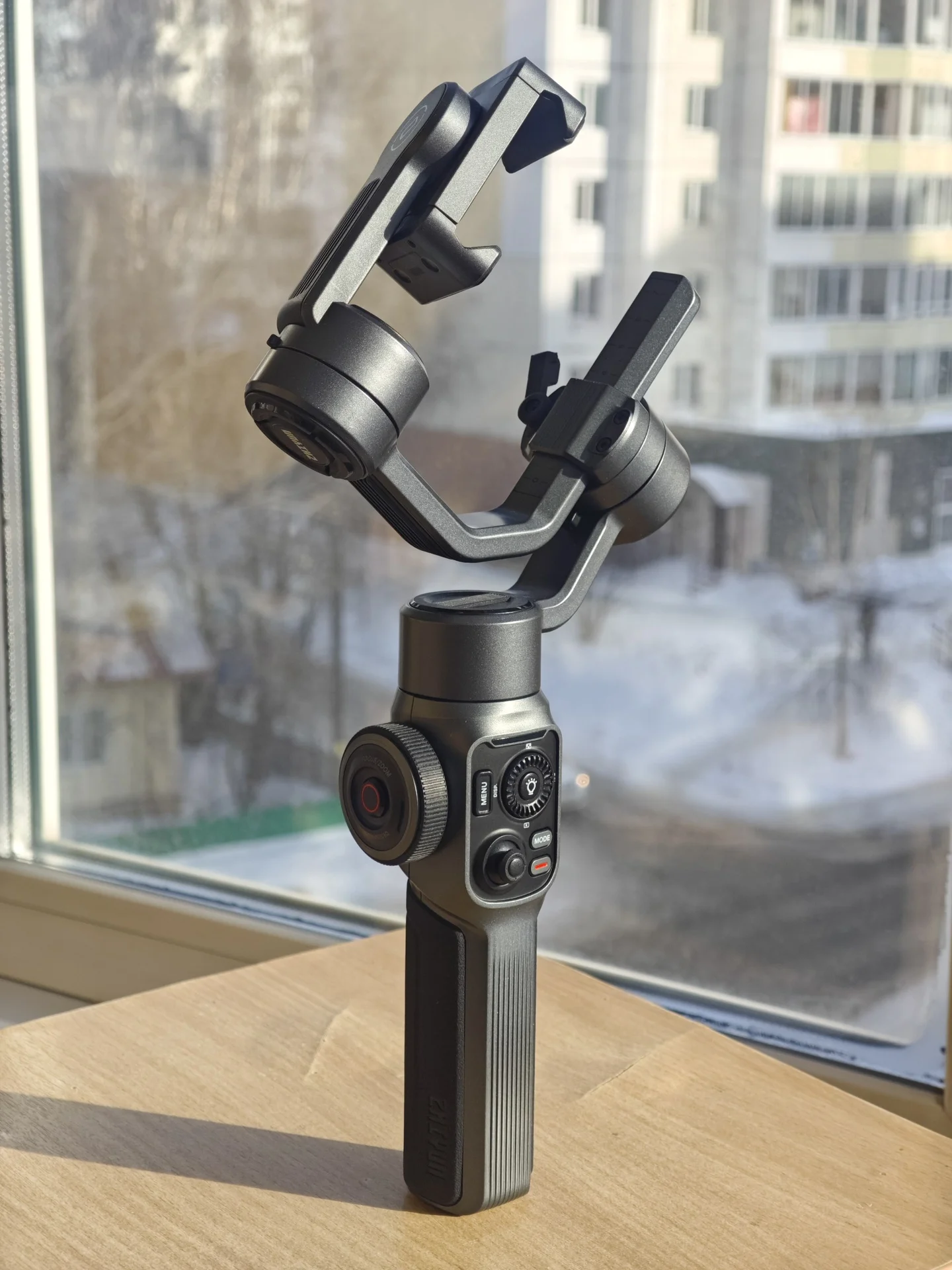 Трехосевой стабилизатор Zhiyun Smooth 5 - изображение 1