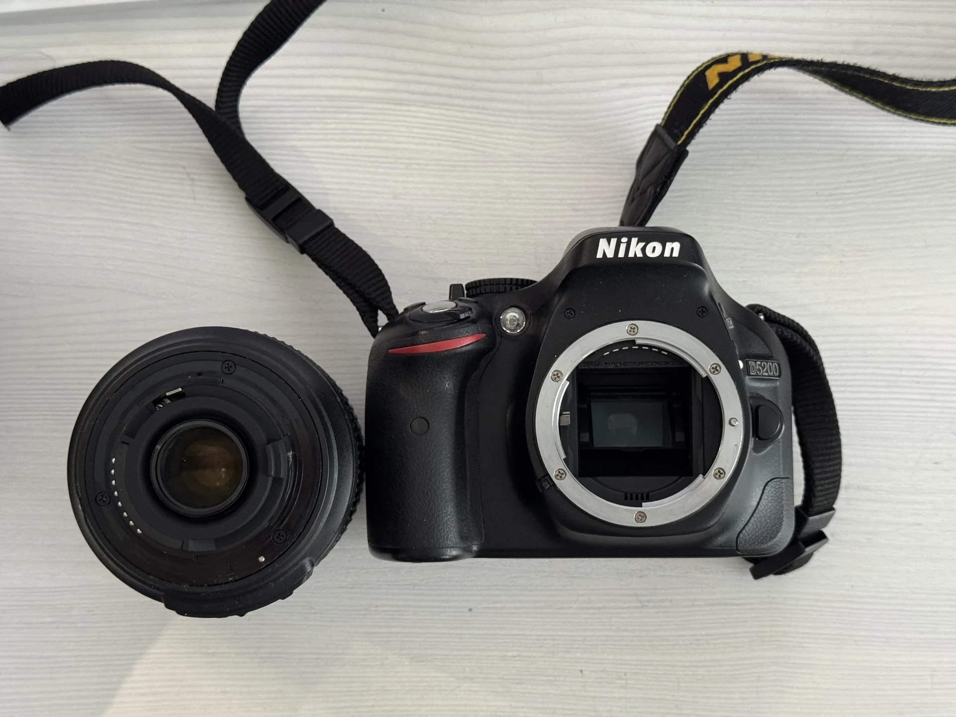 Зеркальный фотоаппарат Nikon D5200 + 18-105mm VR - миниатюра 6