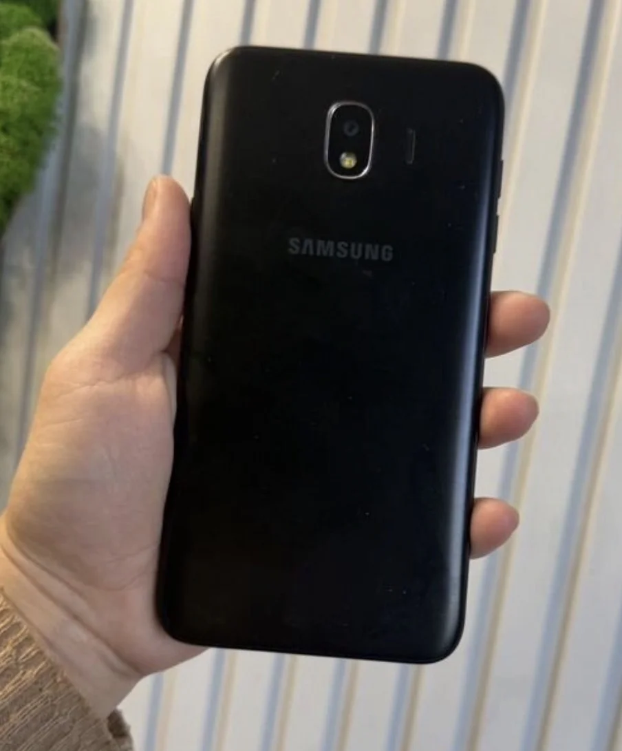 📱 Samsung Galaxy J4 (2018) - миниатюра 2