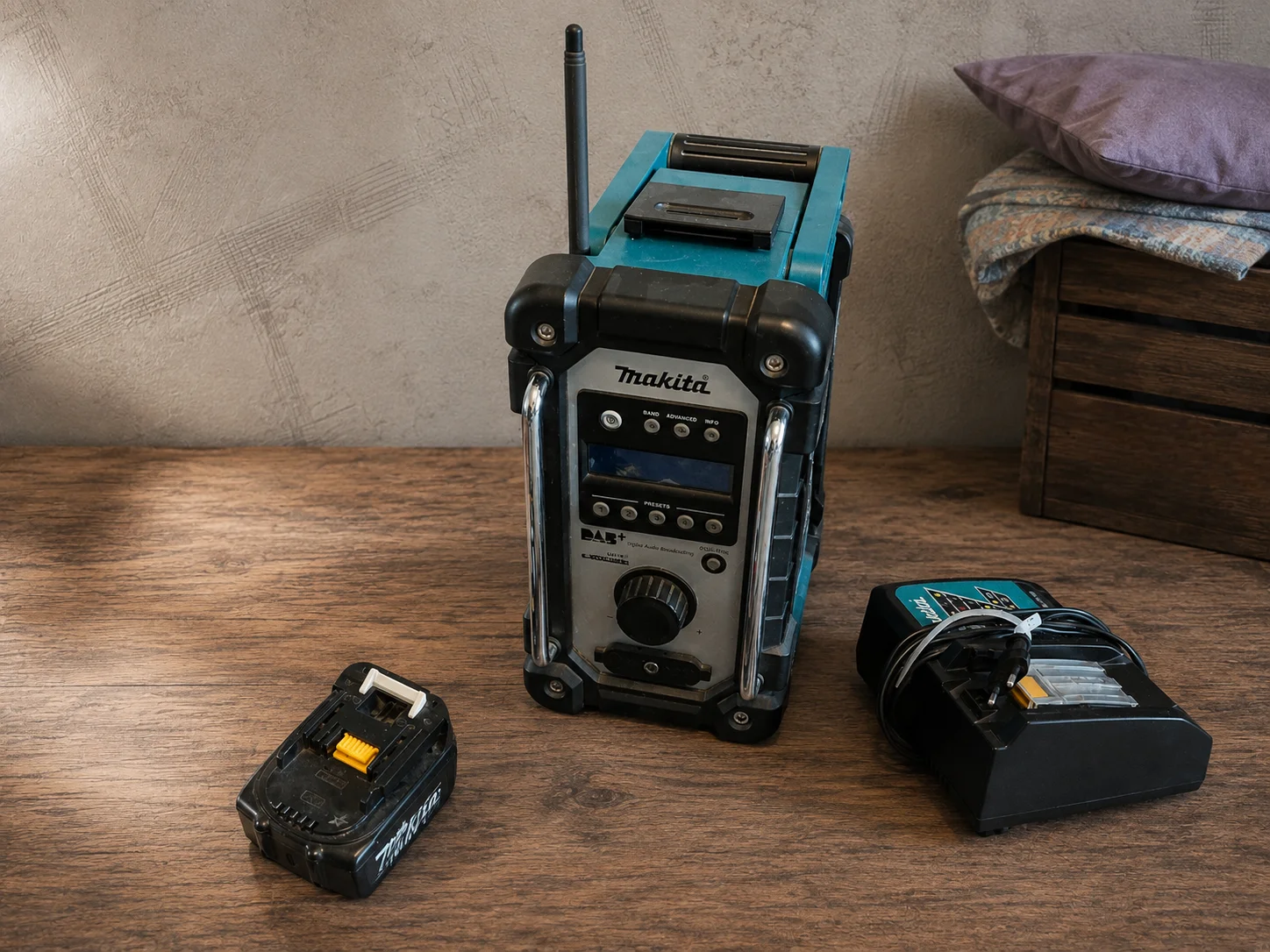 Строительное радио Makita - миниатюра 3