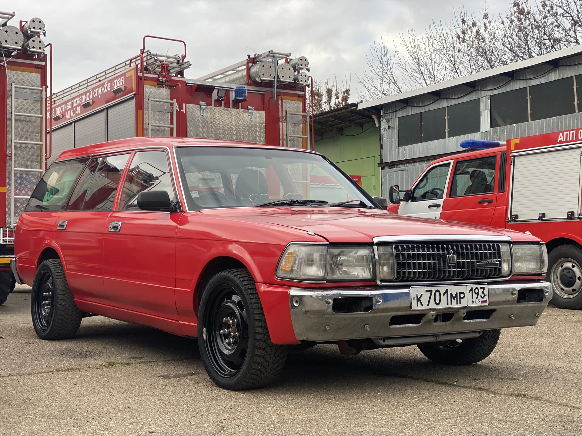 toyota crown gs 130 - миниатюра 4