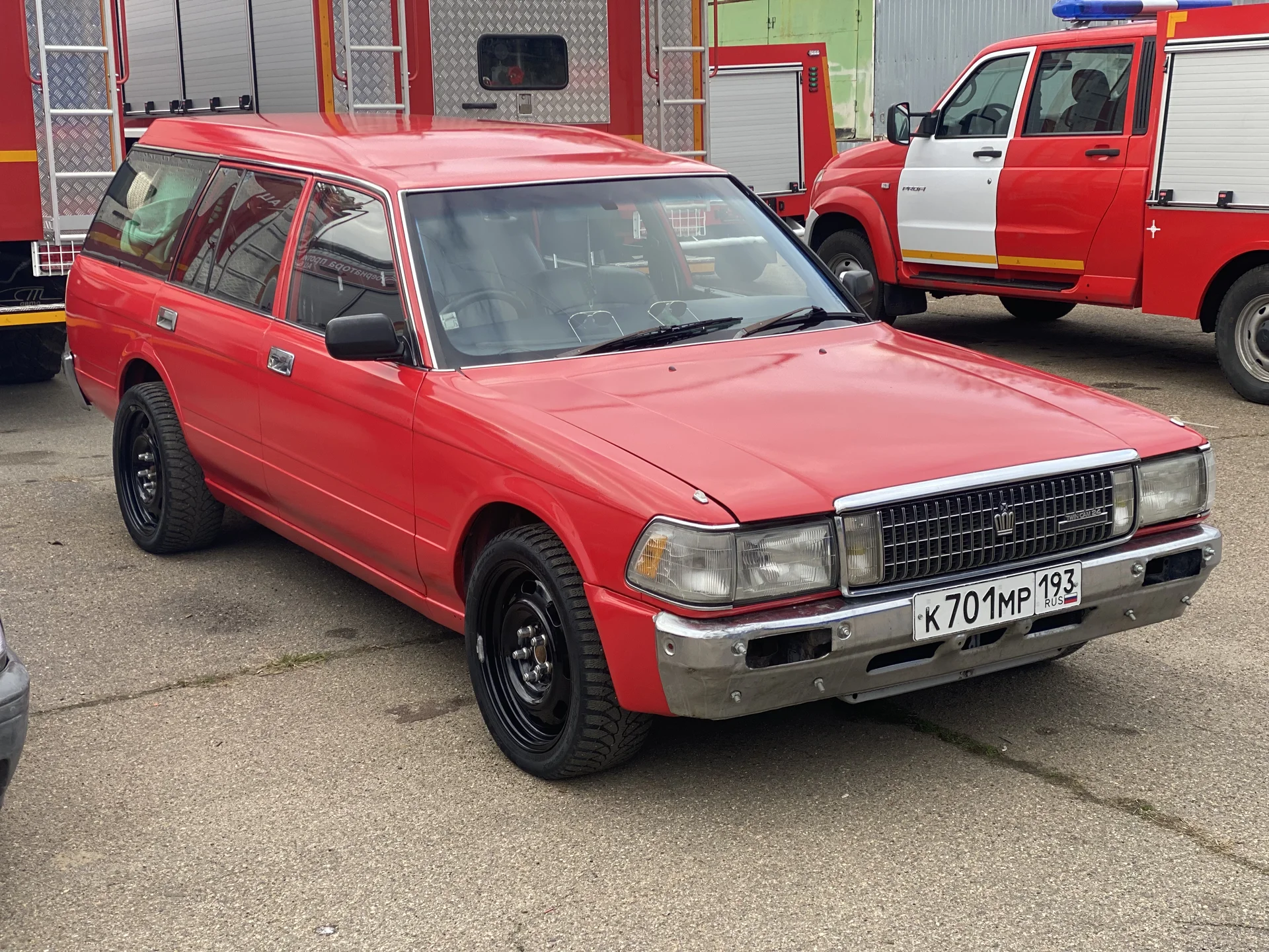 toyota crown gs 130 - миниатюра 5