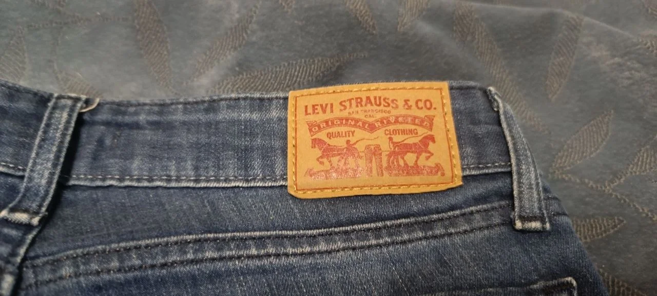 Джинсы женские Levis 711 skinny - миниатюра 2