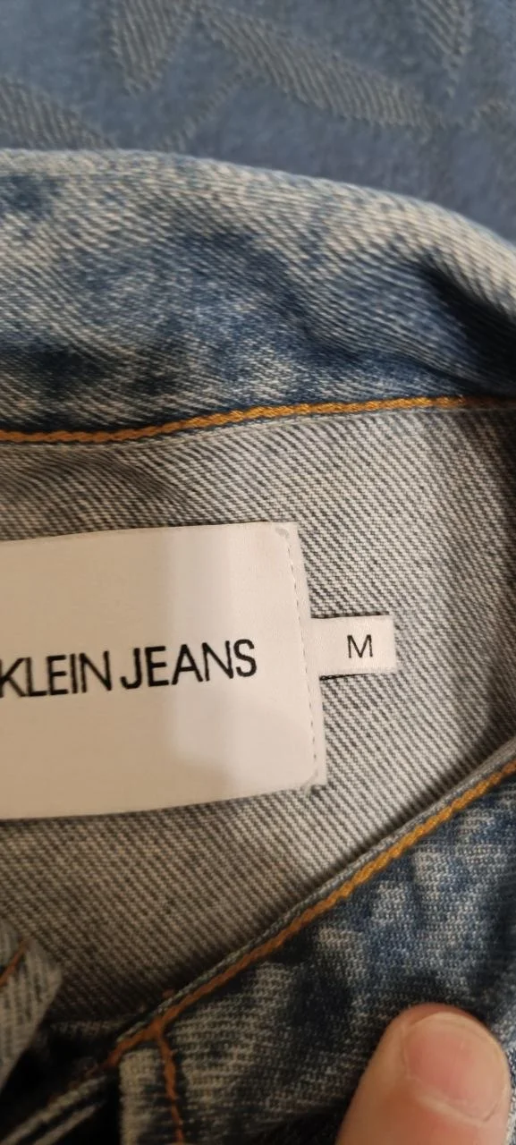 Джинсовая куртка calvin klein - миниатюра 3
