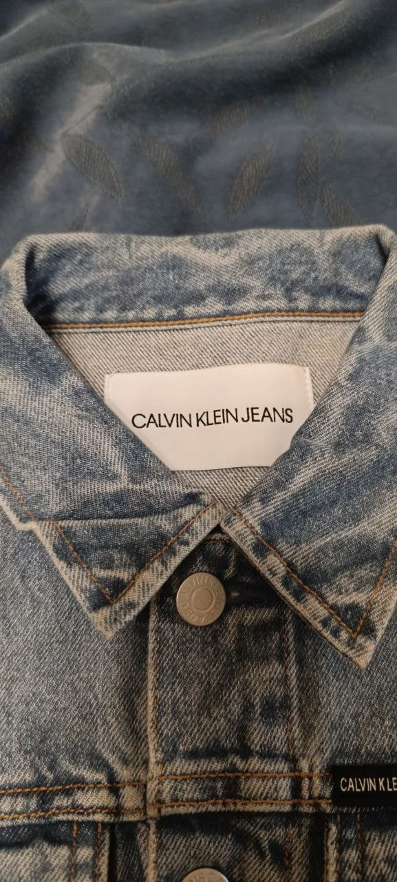Джинсовая куртка calvin klein - миниатюра 4