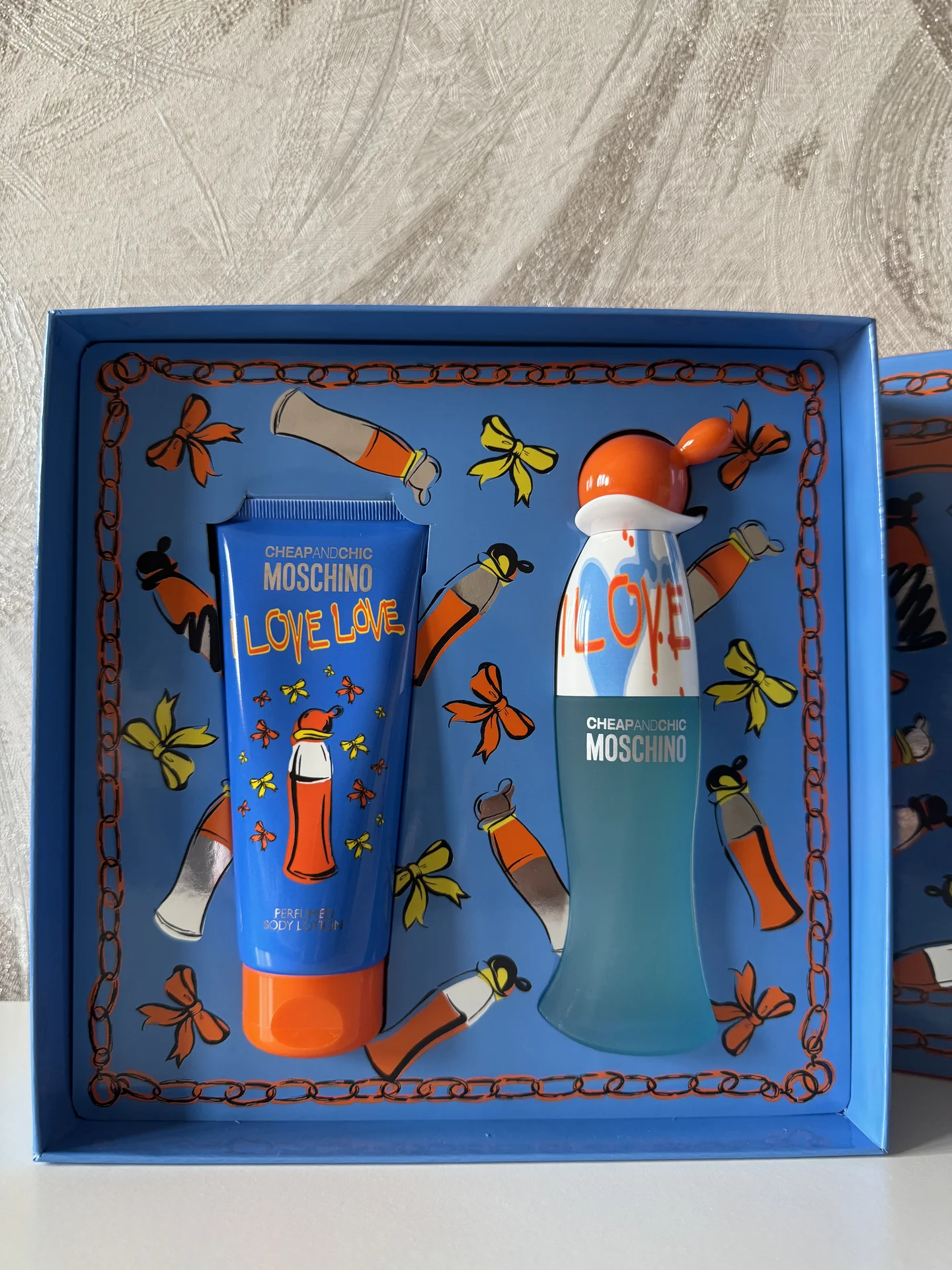 Moschino I Love Love Набор 50 мл + 100 мл