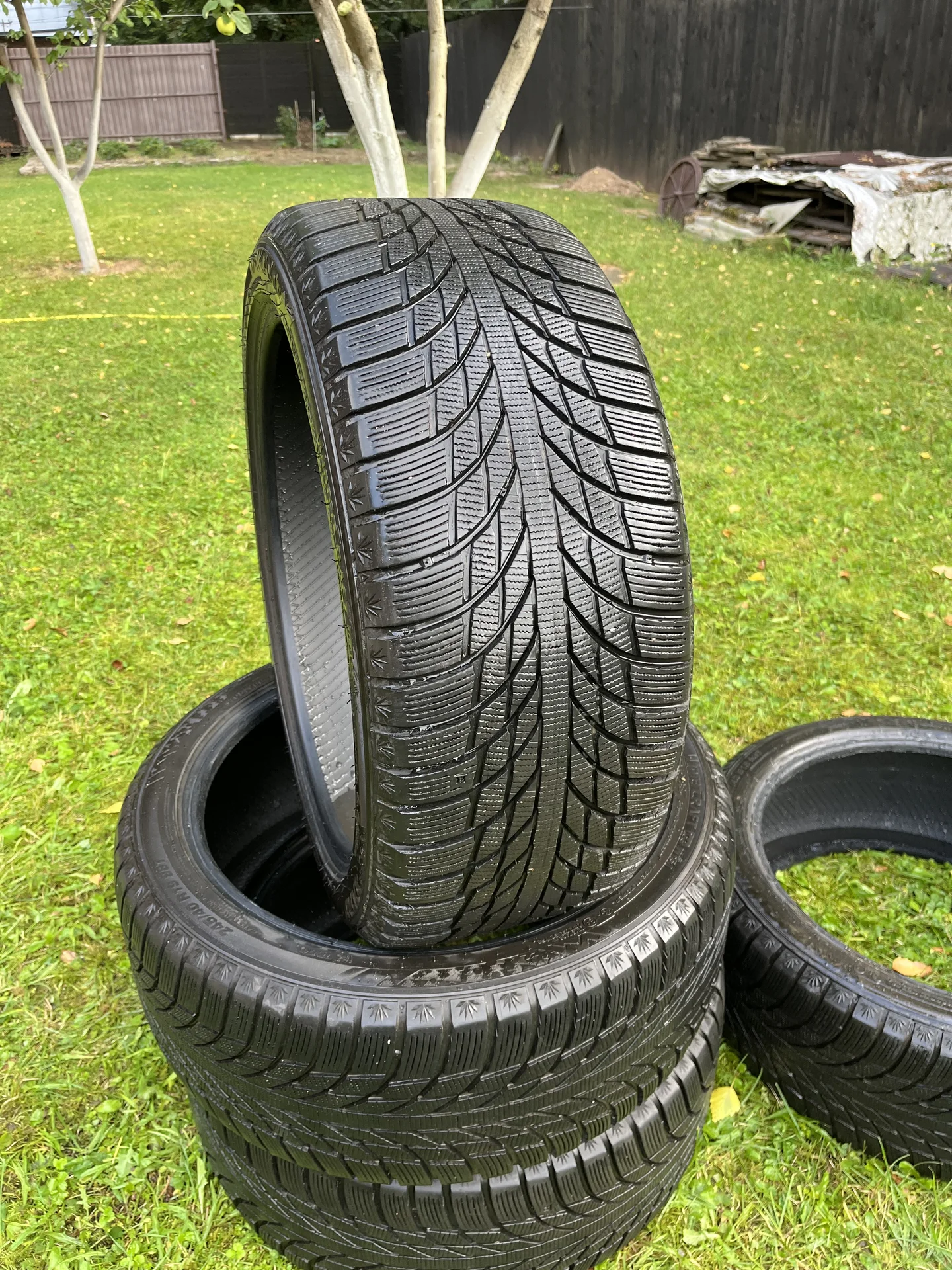 Kumho WinterCraft Ice wi51 245/40 R19 - миниатюра 2