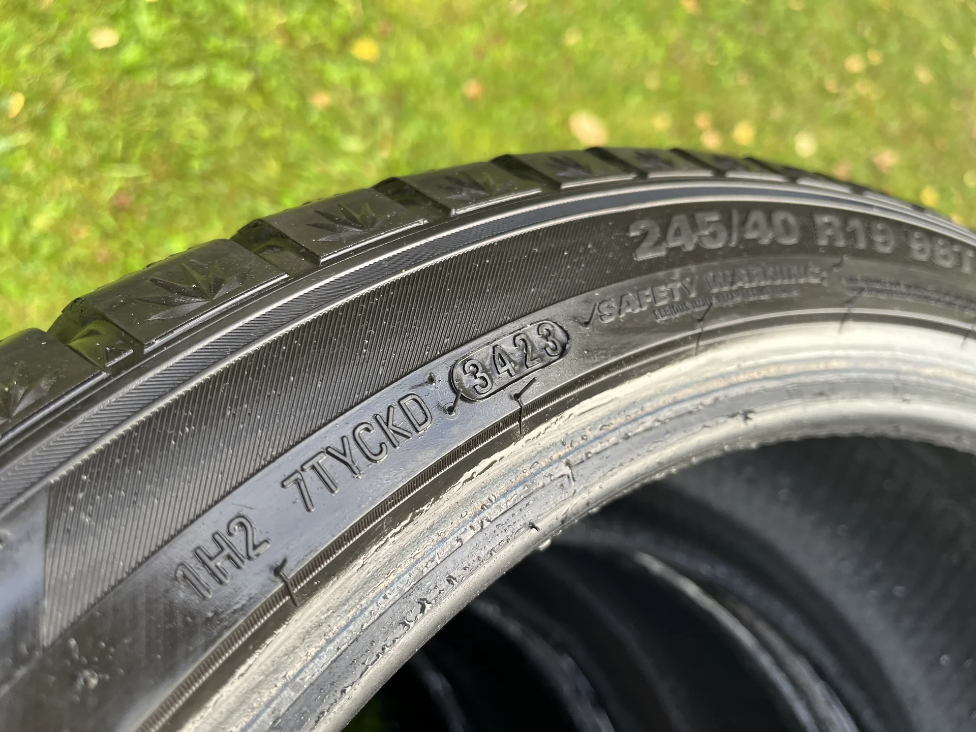 Kumho WinterCraft Ice wi51 245/40 R19 - миниатюра 9