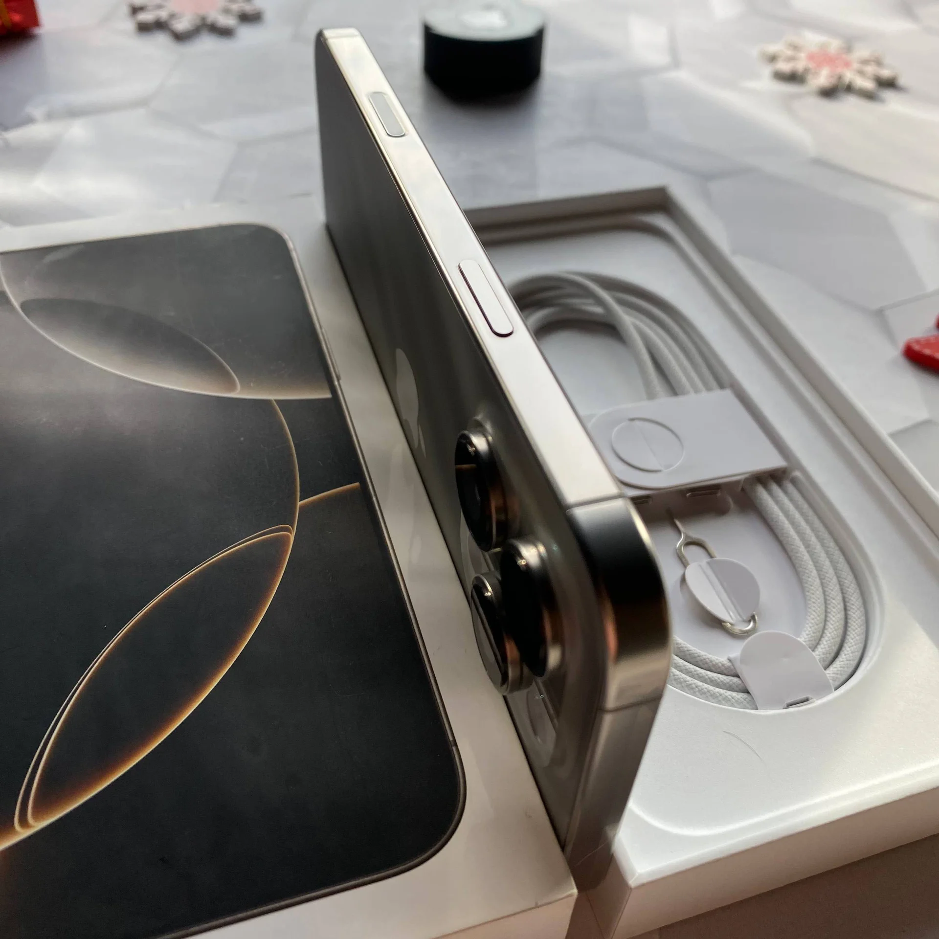 iPhone 16 Pro Max - миниатюра 5