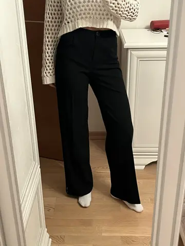 Брюкт женскте Bershka черные