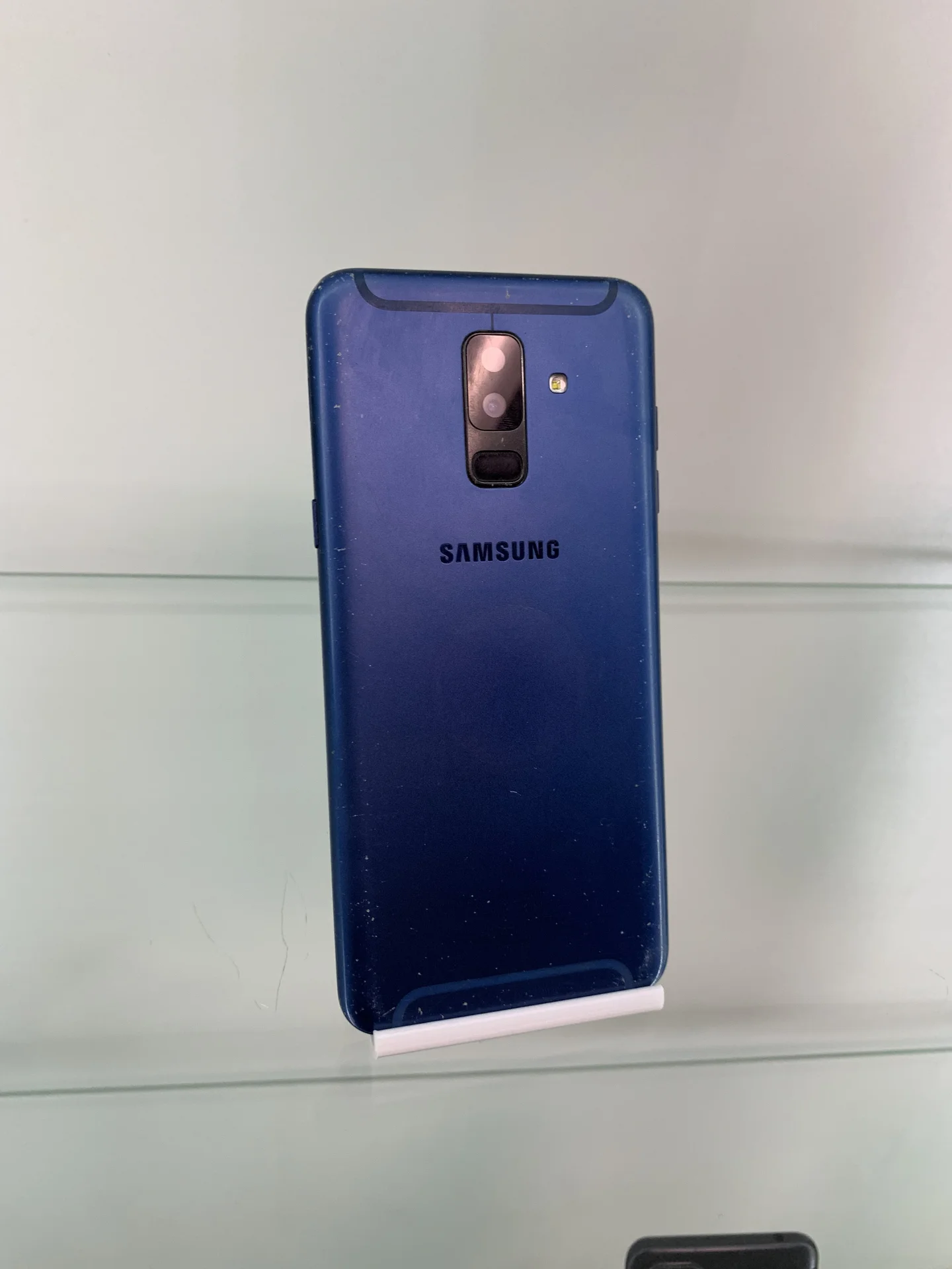 Samsung Galaxy A6+ - изображение 1