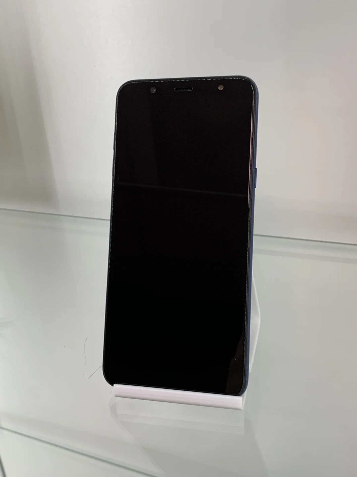 Samsung Galaxy A6+ - миниатюра 2