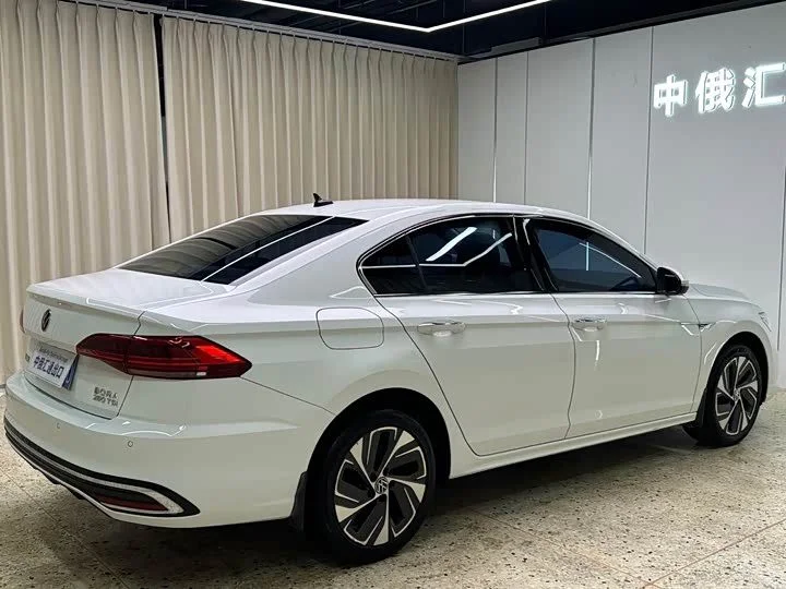 Volkswagen Bora - миниатюра 3