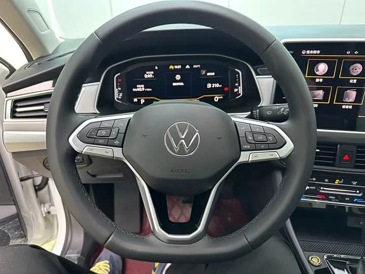 Volkswagen Bora - миниатюра 8
