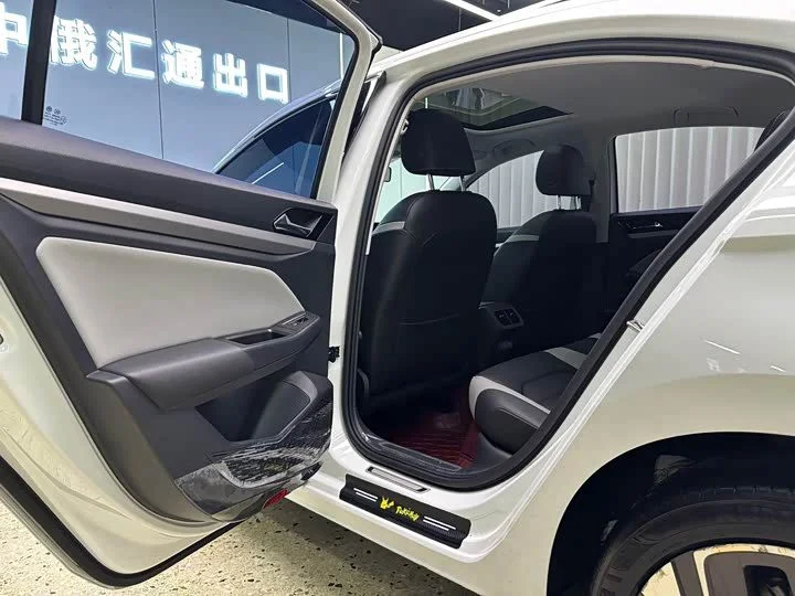 Volkswagen Bora - миниатюра 11