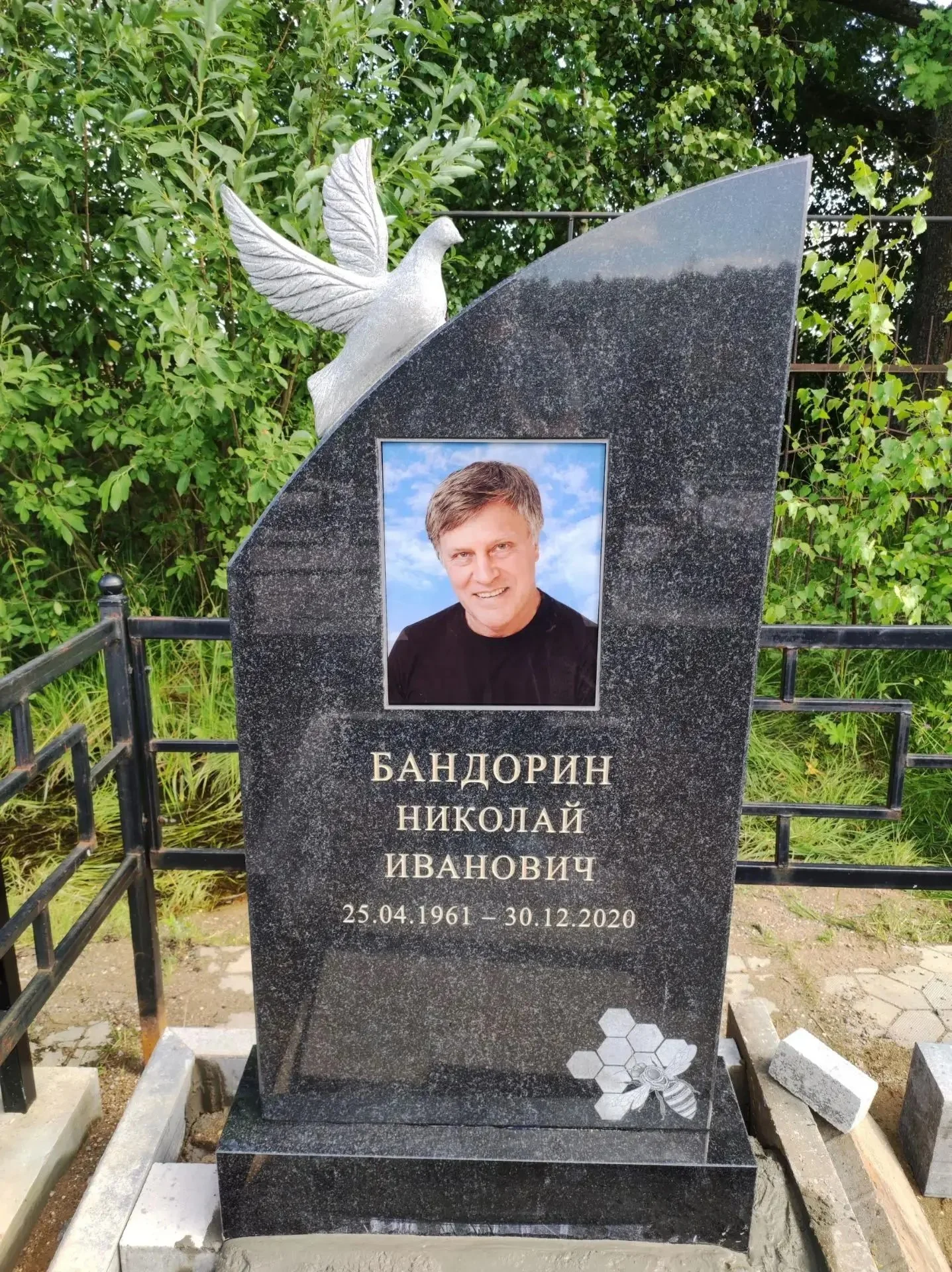 Изготовление и установка памятников - миниатюра 5