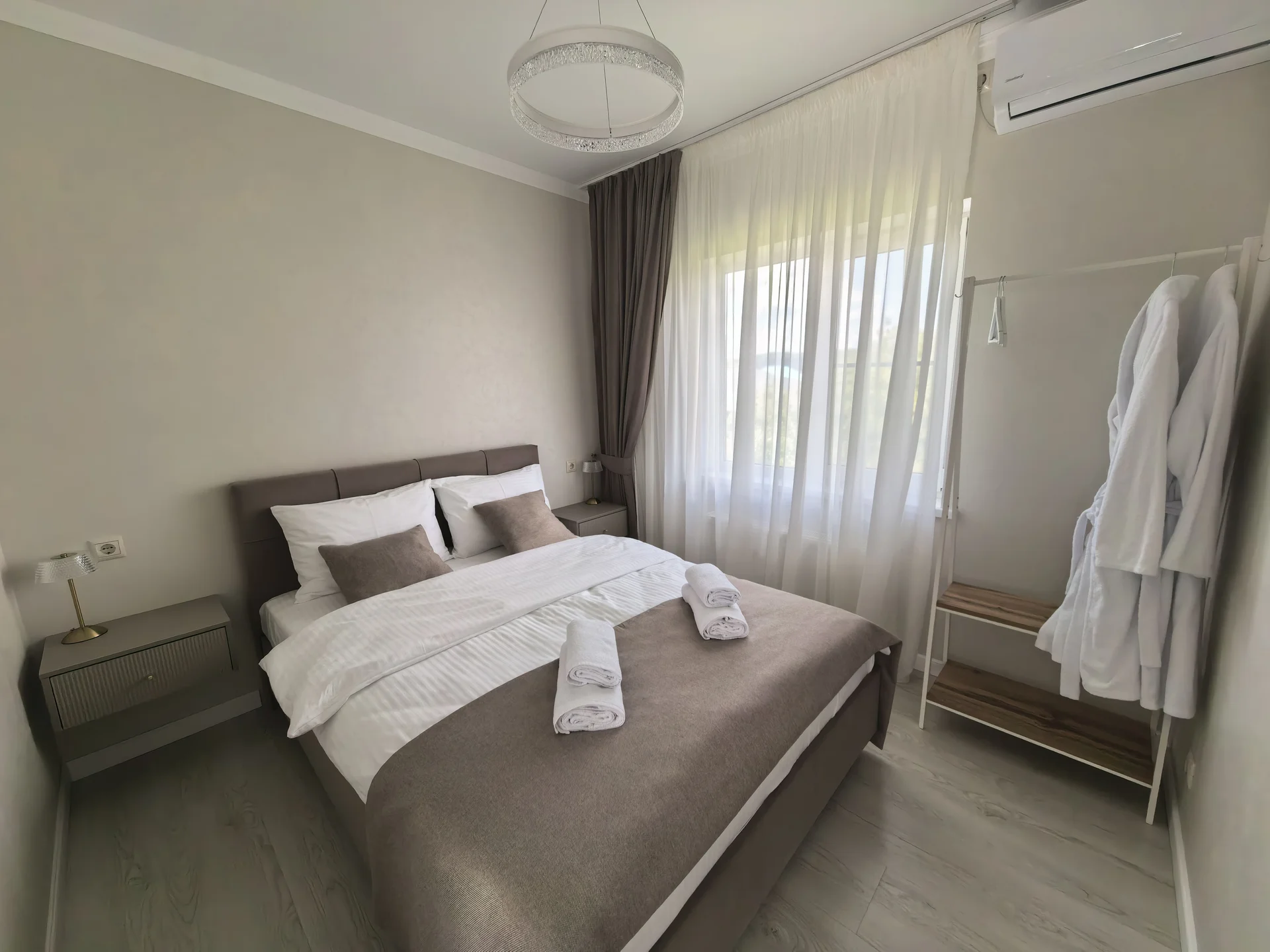 Family House - миниатюра 20