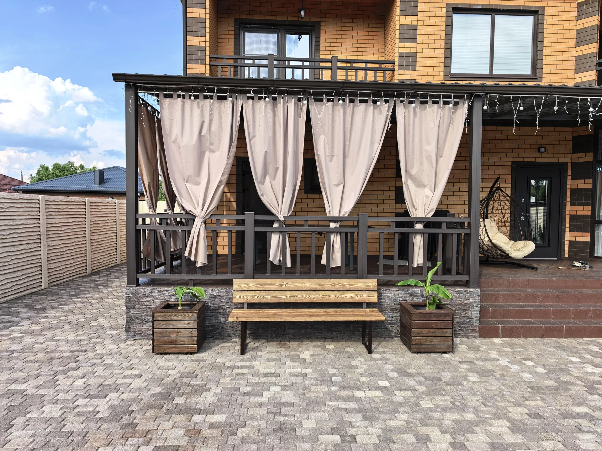 Family House - миниатюра 35