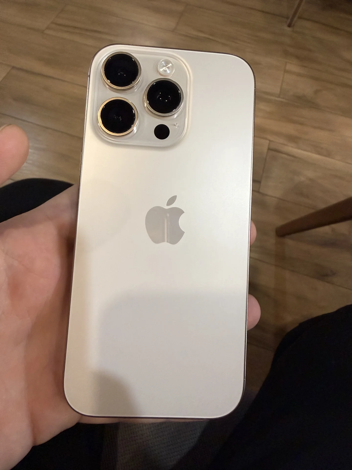 iphone 16 pro - изображение 1