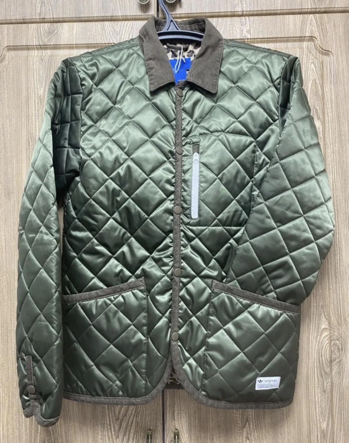 куртка женская Adidas xs - изображение 1