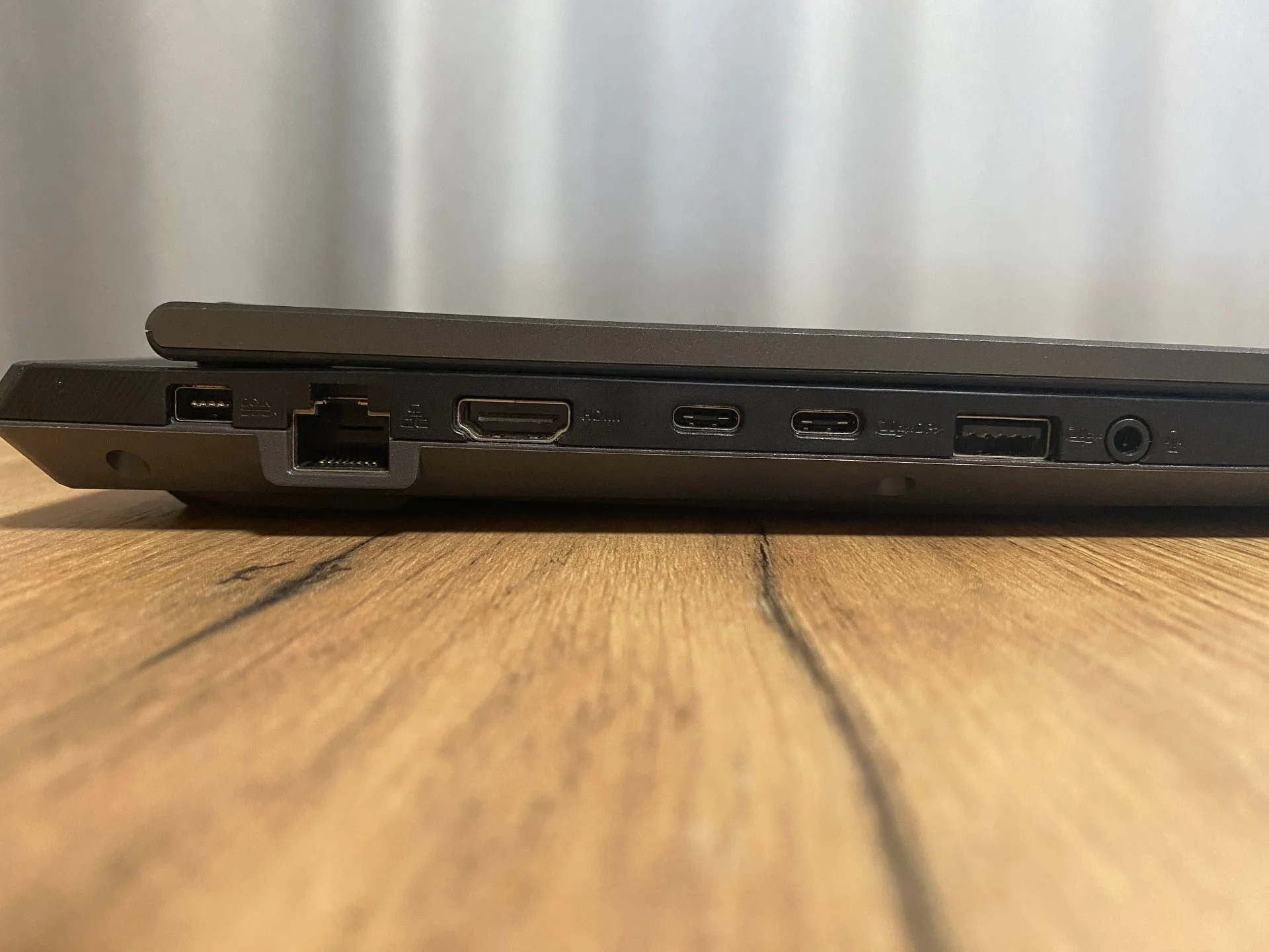 Ноутбук ASUS TUF F16 (FX608JM) RTX 5060 - миниатюра 4