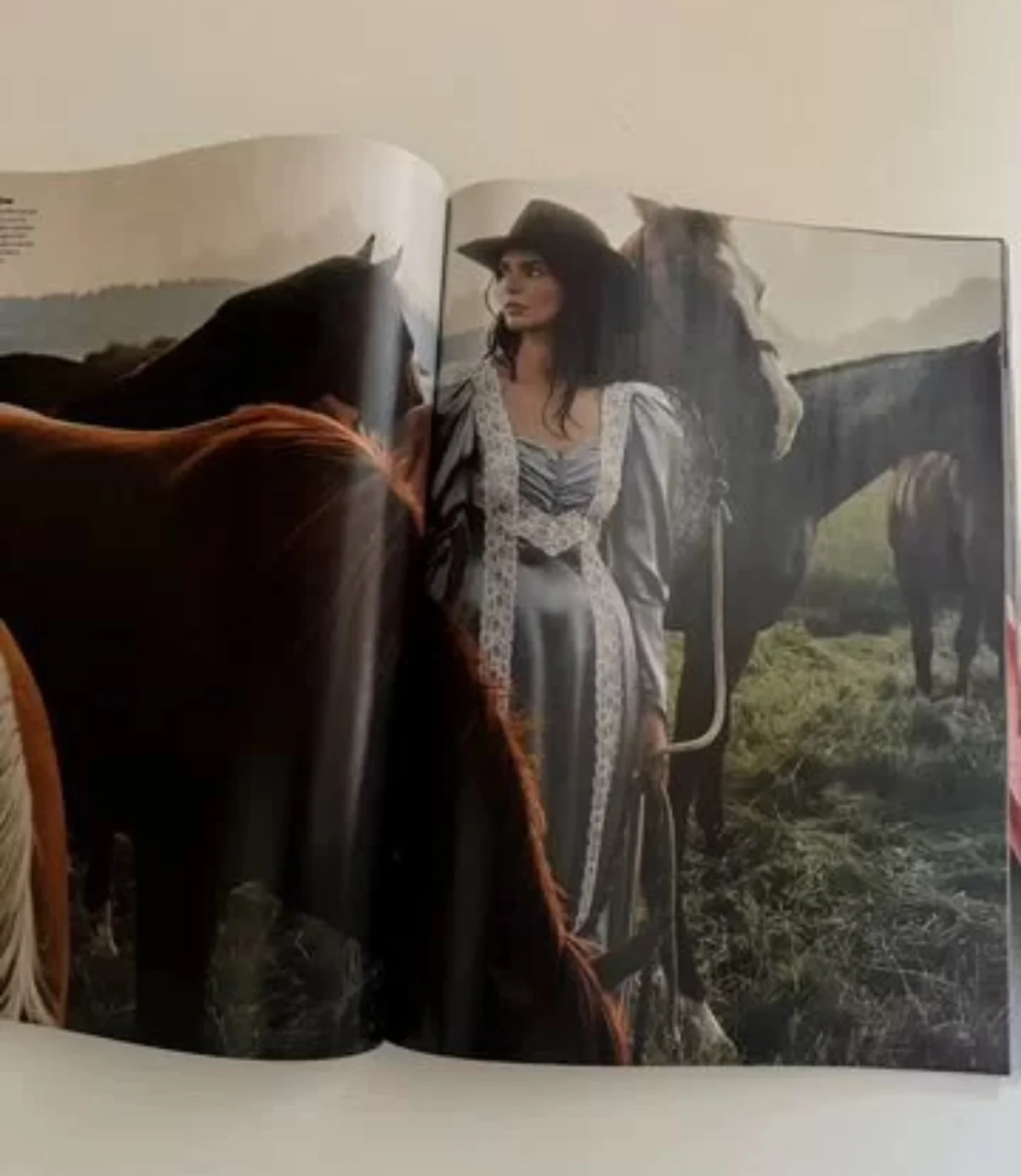 Vogue Kendall Jenner & Gigi Hadid - миниатюра 3